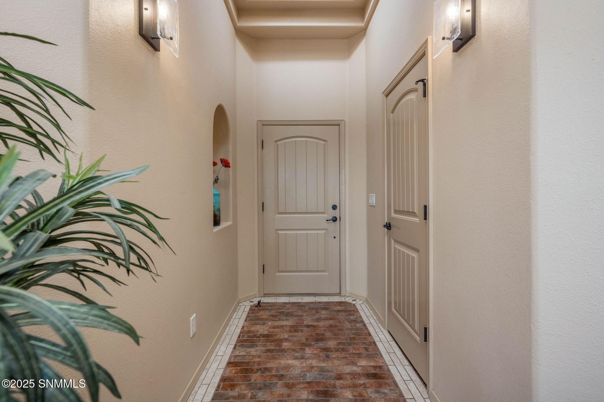 4325 Hopi Court Property Photo 6