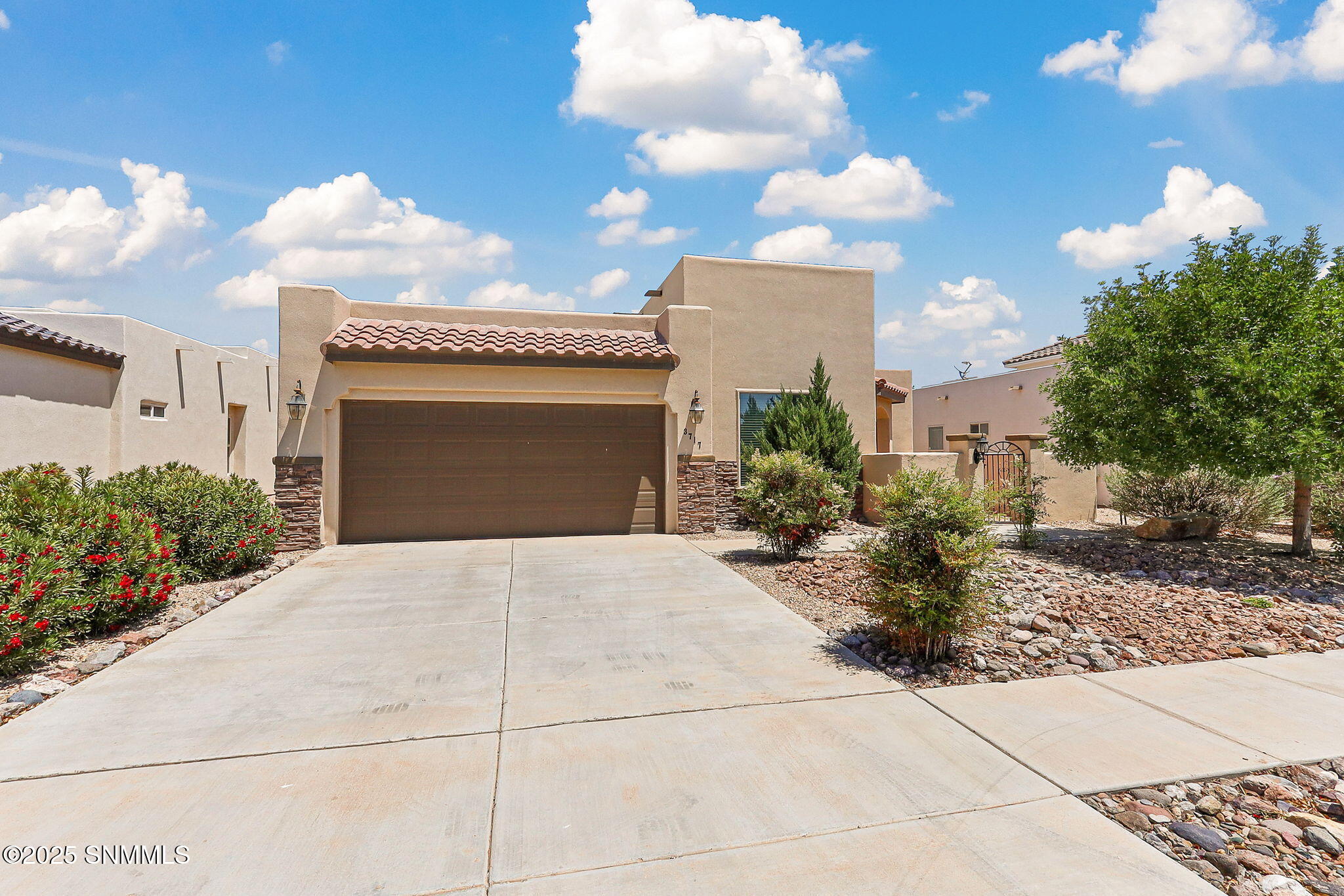3717 Santa Minerva Avenue Property Photo 2