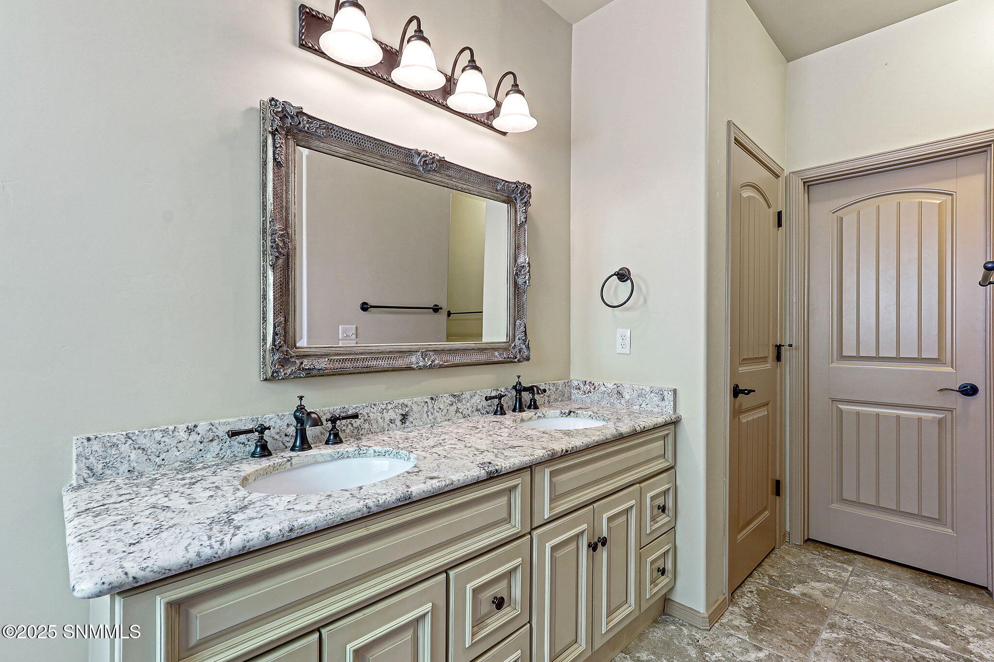 3717 Santa Minerva Avenue Property Photo 34