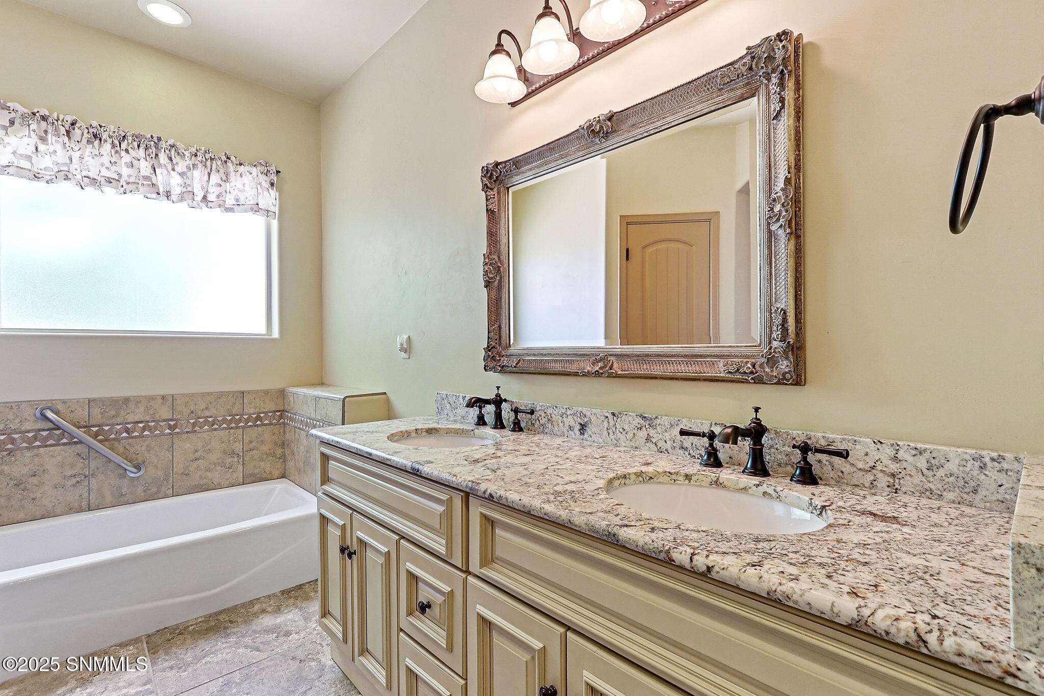 3717 Santa Minerva Avenue Property Photo 35