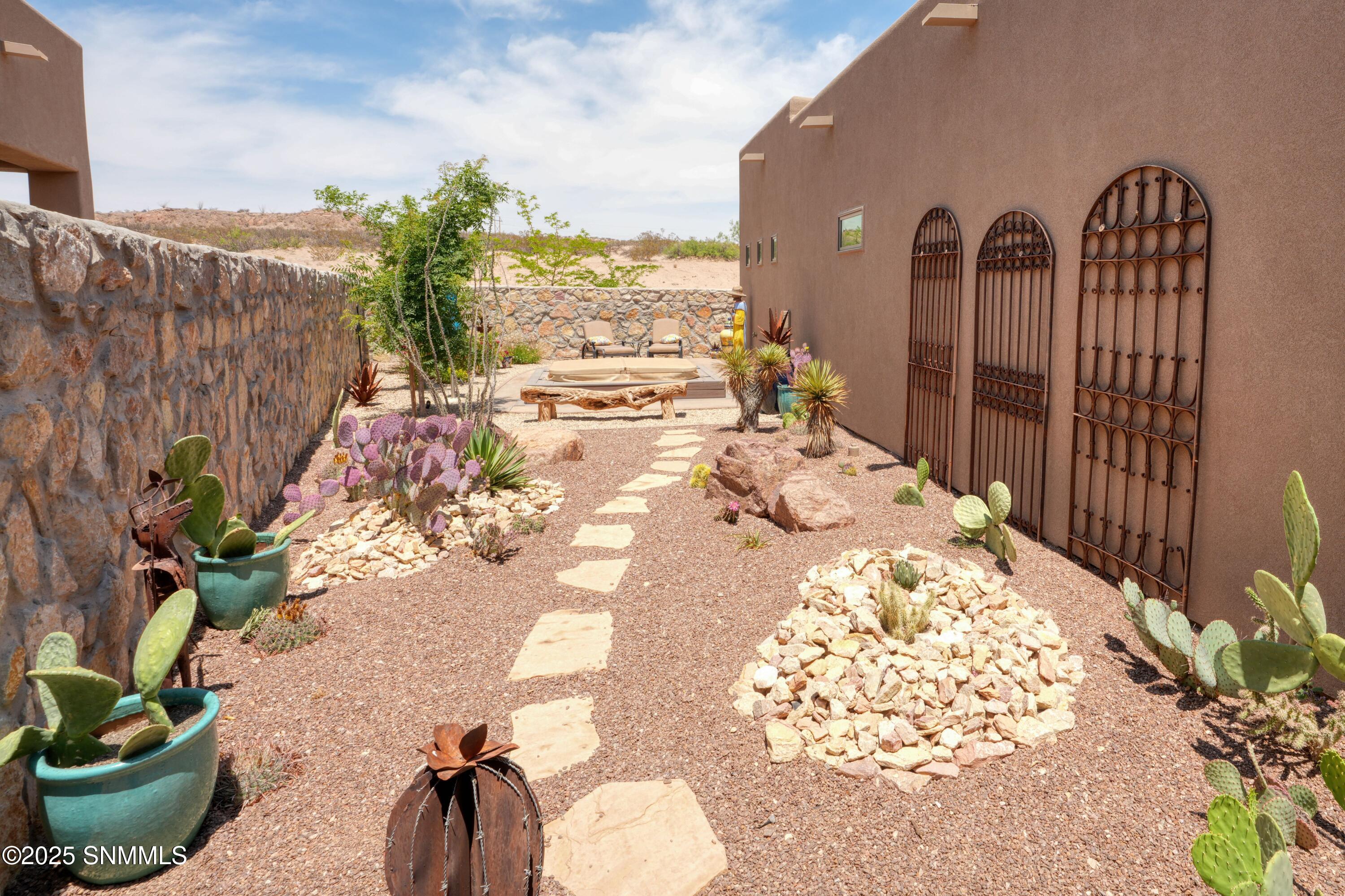 8065 Willow Bloom Circle Property Photo 11