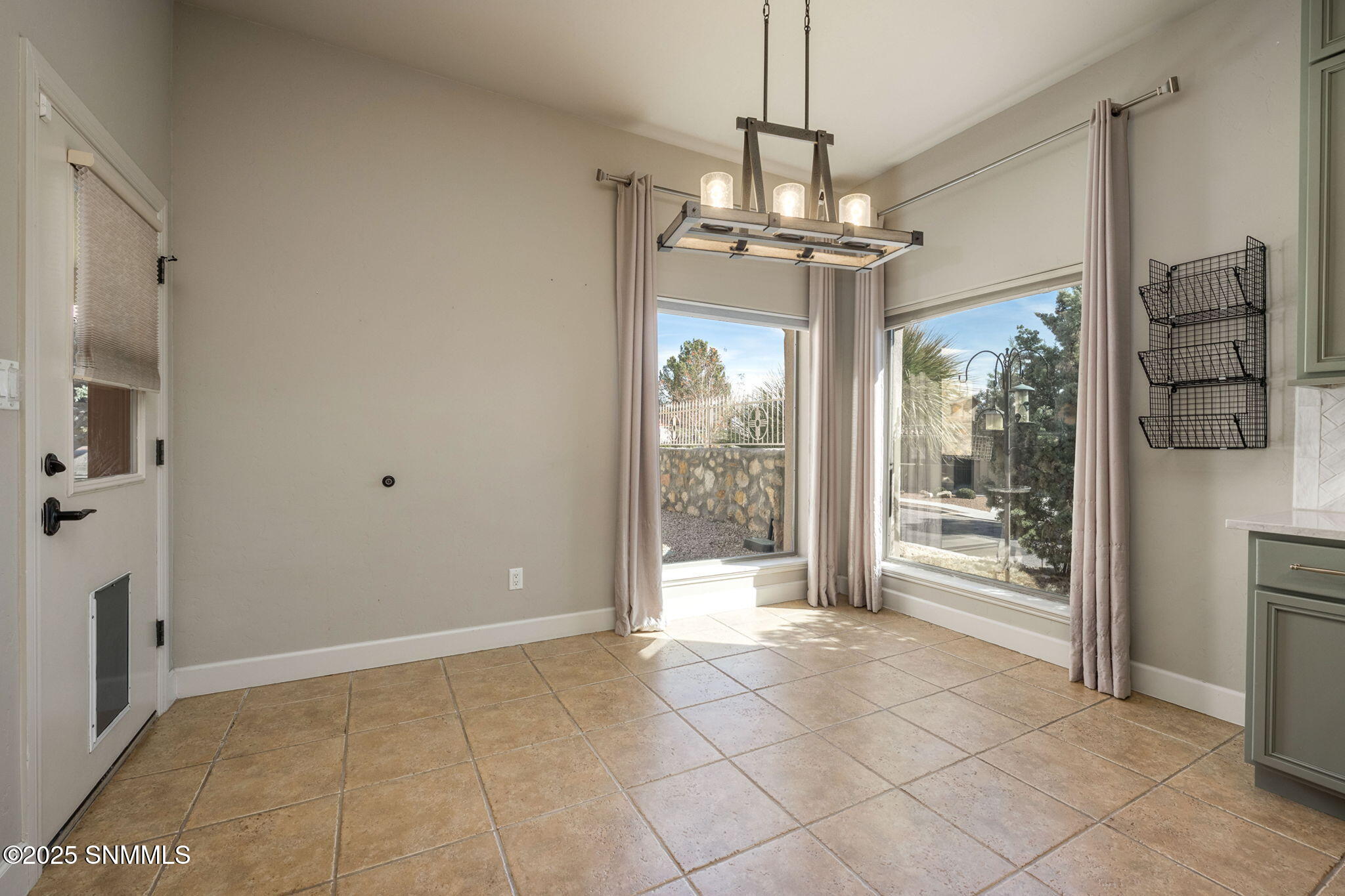 3827 Yellowstone Drive Property Photo 17