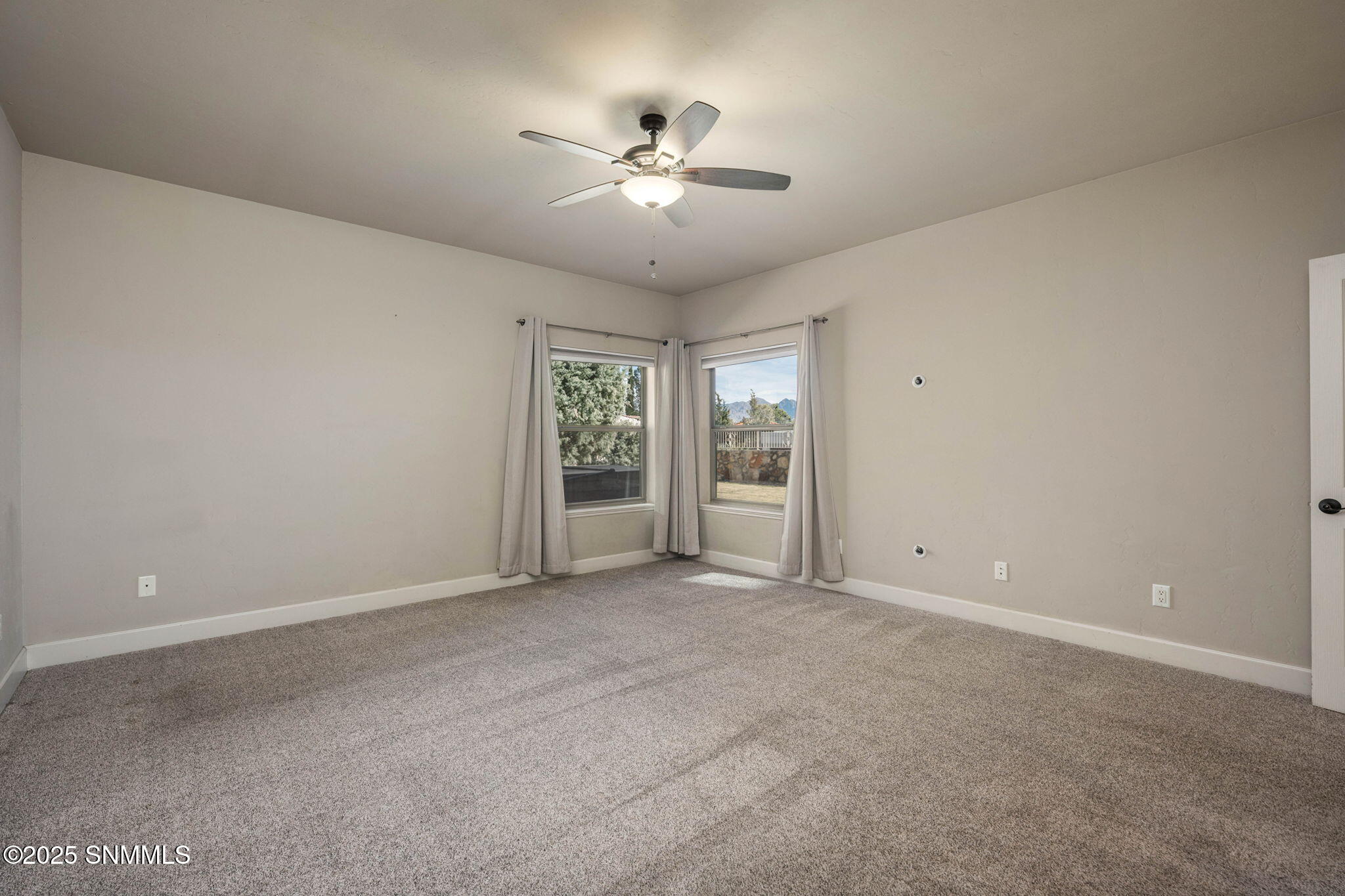 3827 Yellowstone Drive Property Photo 24