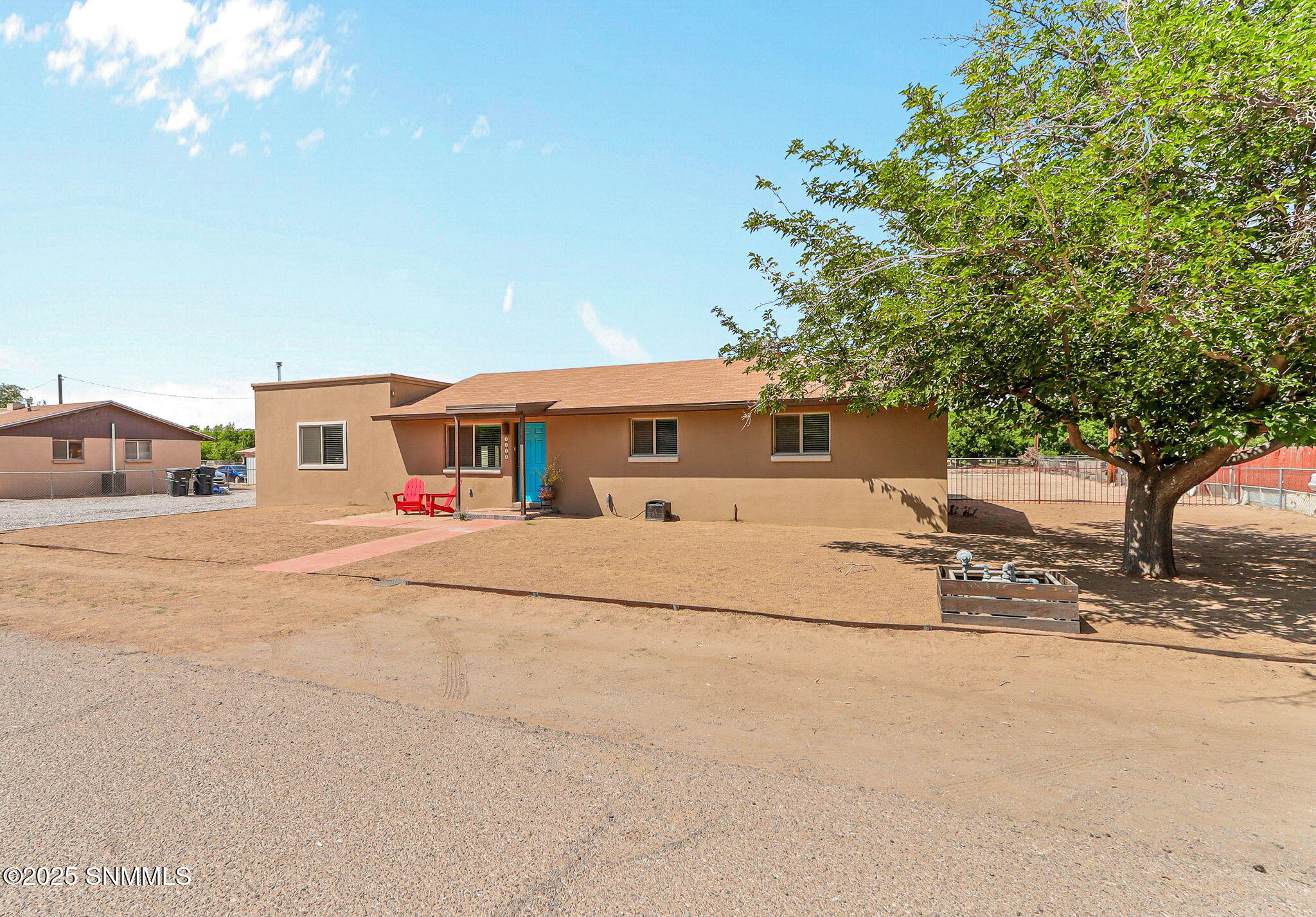 3026 Los Arenales Street Property Photo 12