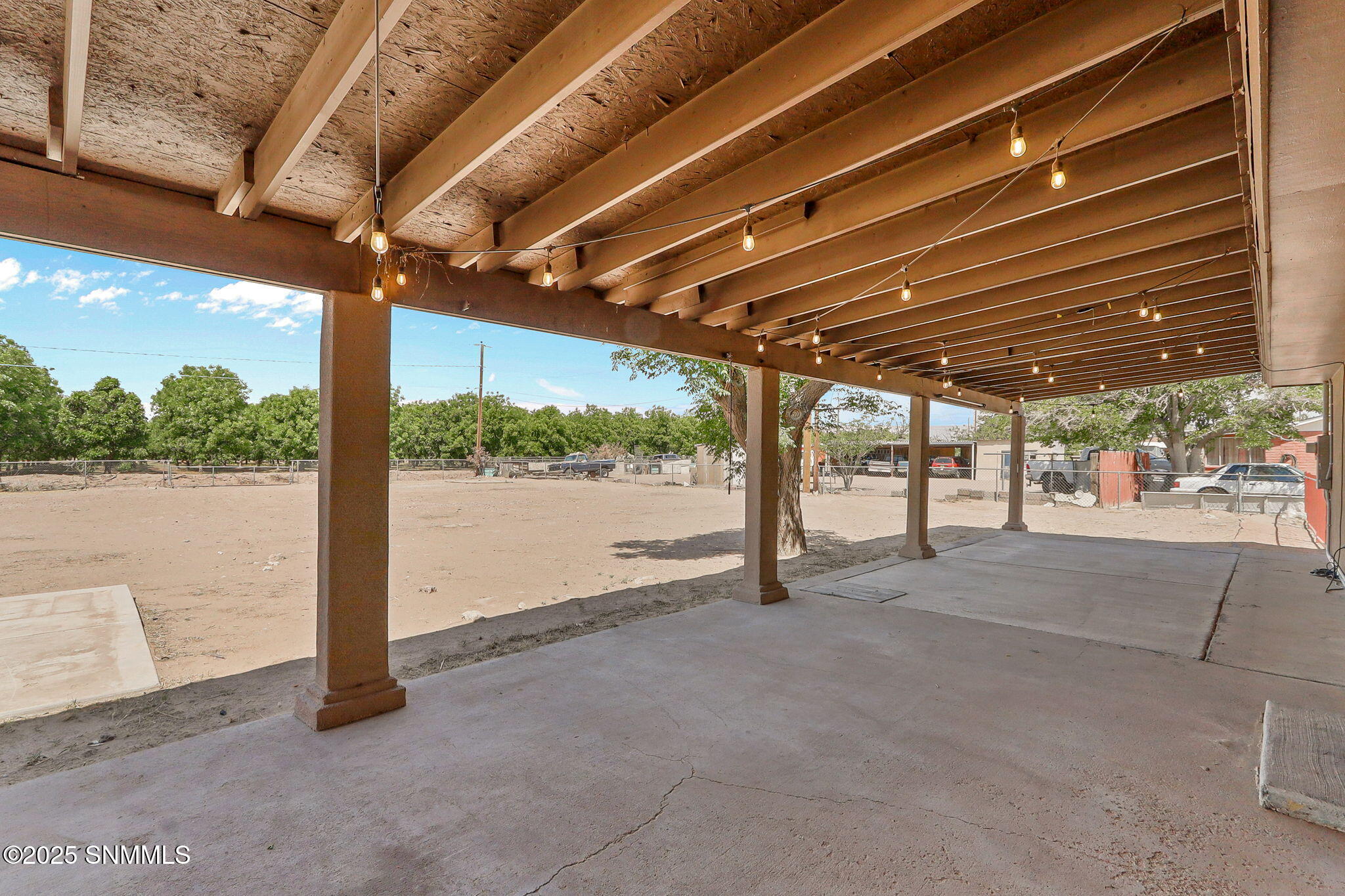 3026 Los Arenales Street Property Photo 15