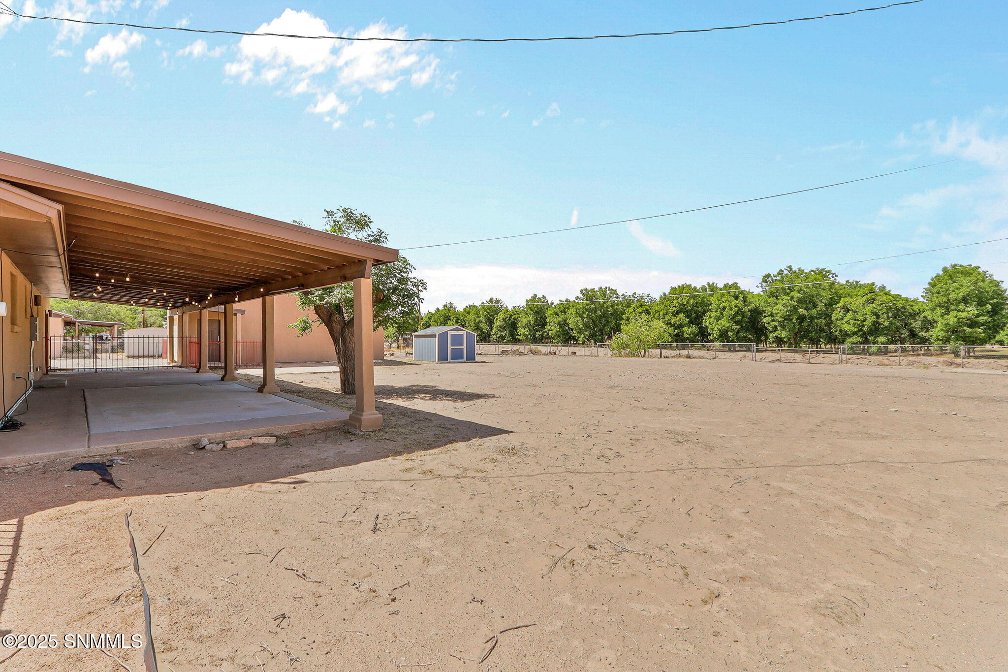 3026 Los Arenales Street Property Photo 16