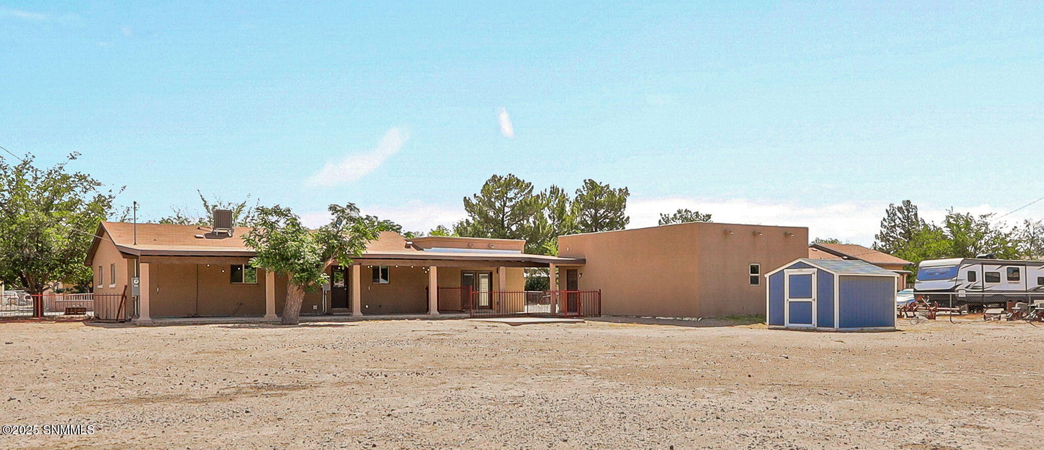 3026 Los Arenales Street Property Photo 17