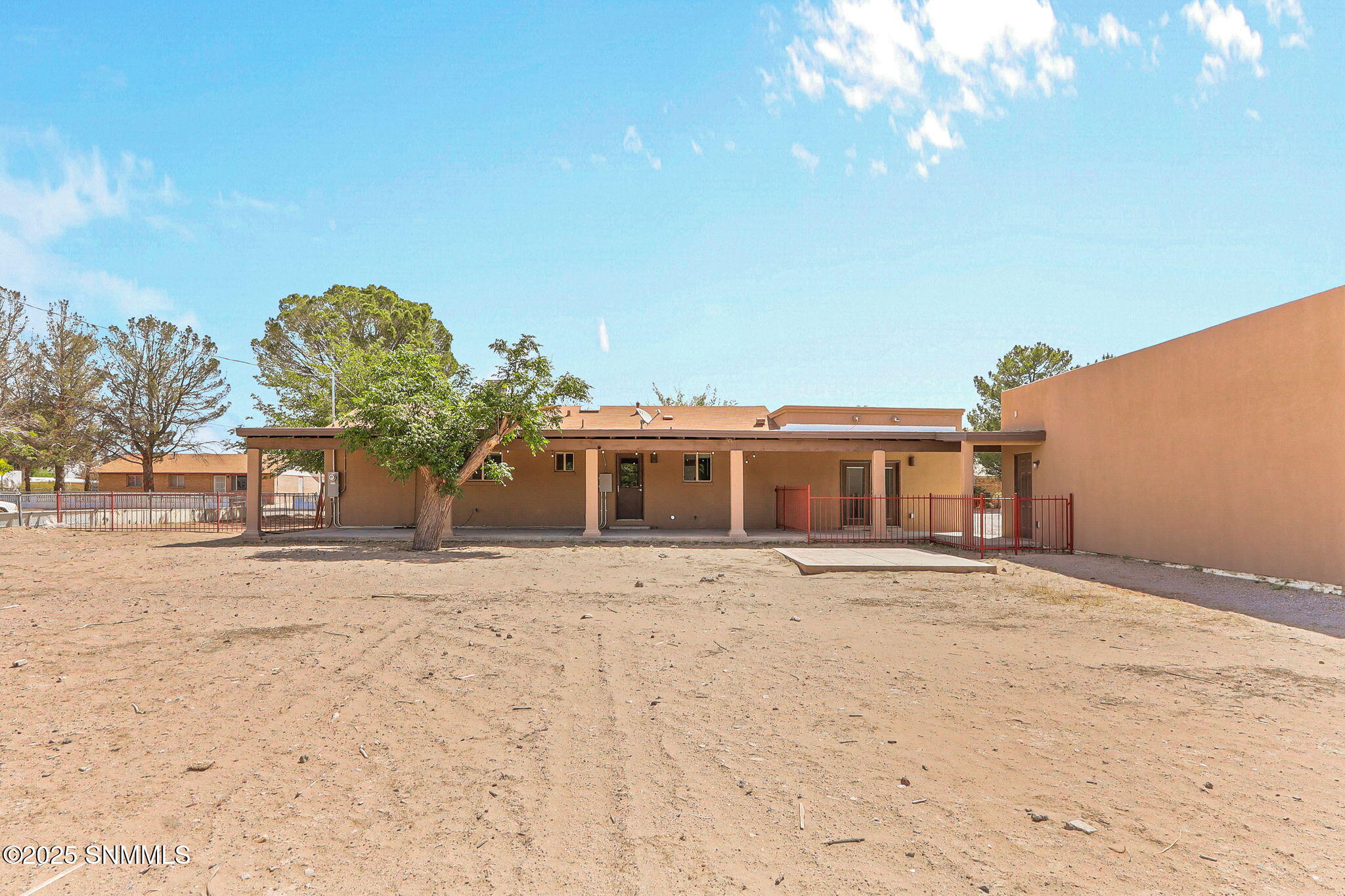 3026 Los Arenales Street Property Photo 22