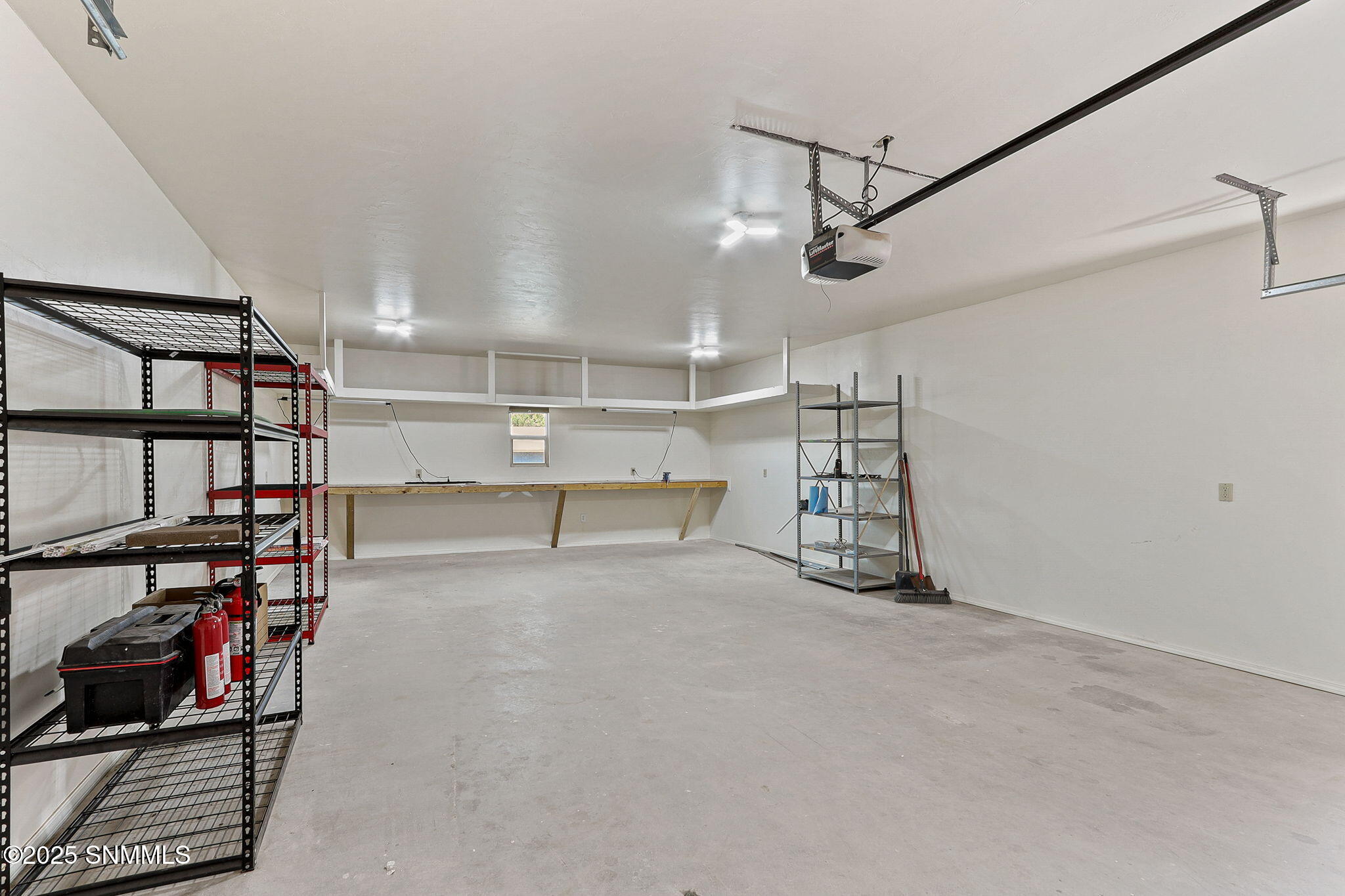 3026 Los Arenales Street Property Photo 24