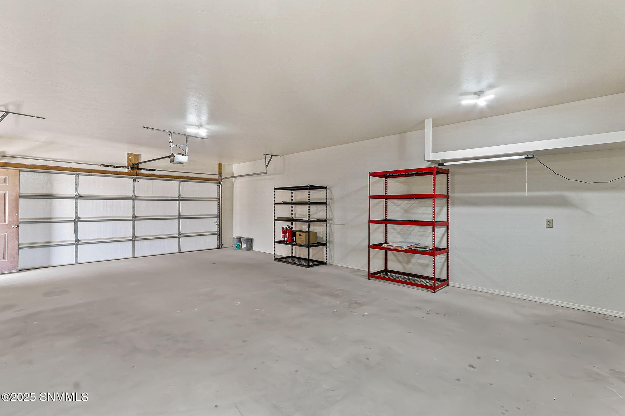 3026 Los Arenales Street Property Photo 25