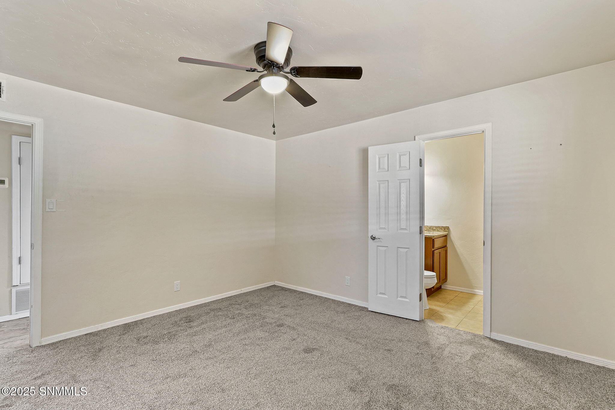 3026 Los Arenales Street Property Photo 26
