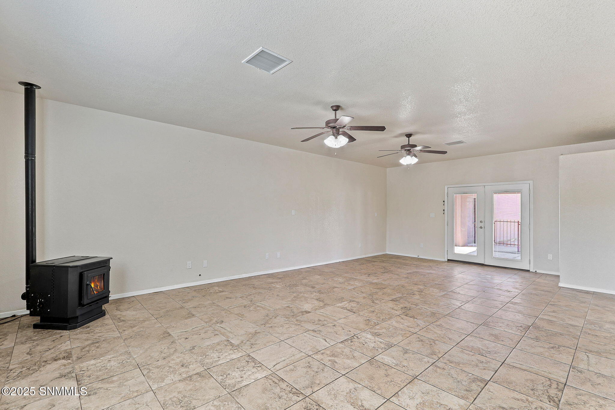 3026 Los Arenales Street Property Photo 32