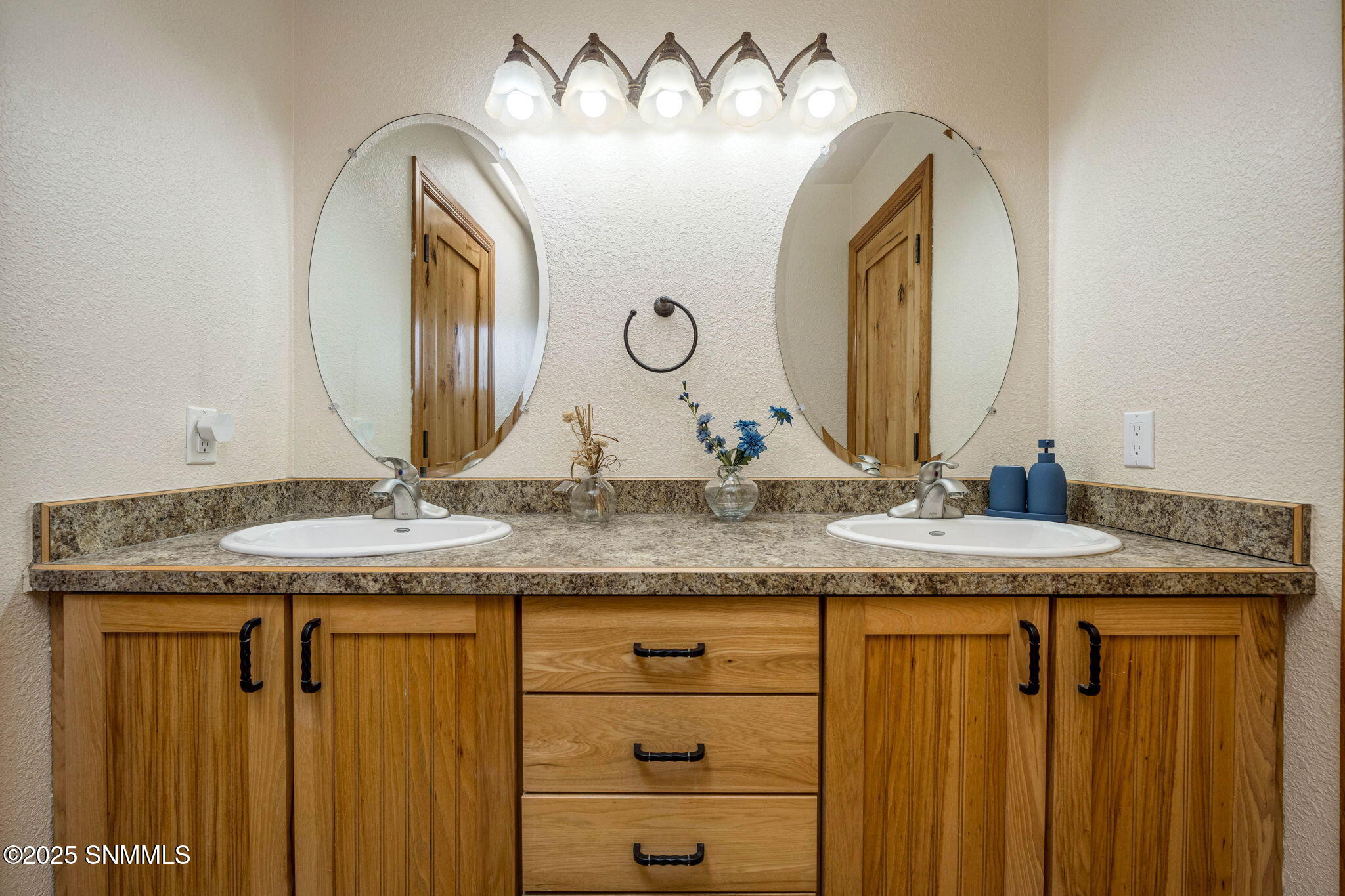 4650 Whispering Pines Lane Property Photo 45