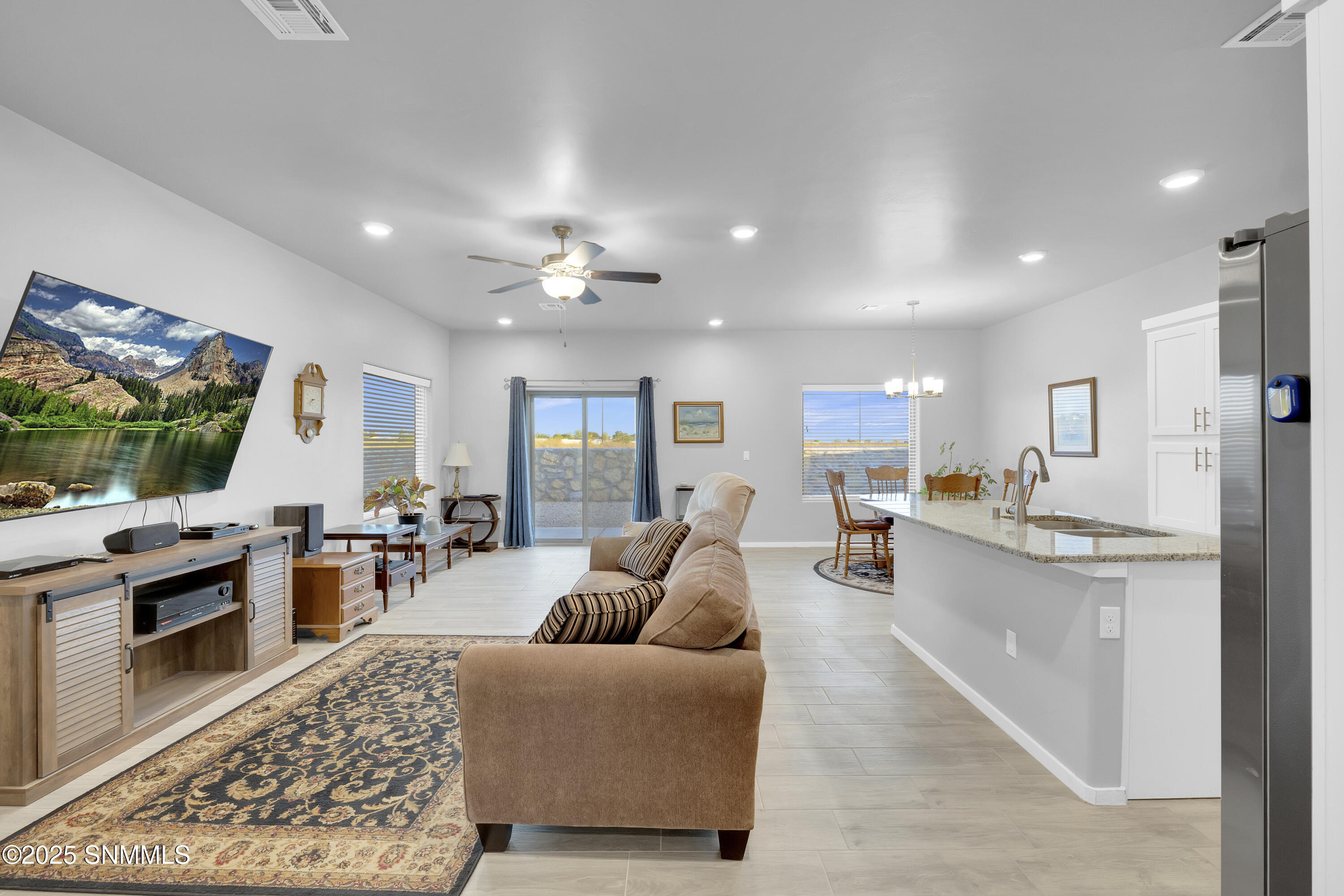 3906 Caspian Road Property Photo 4