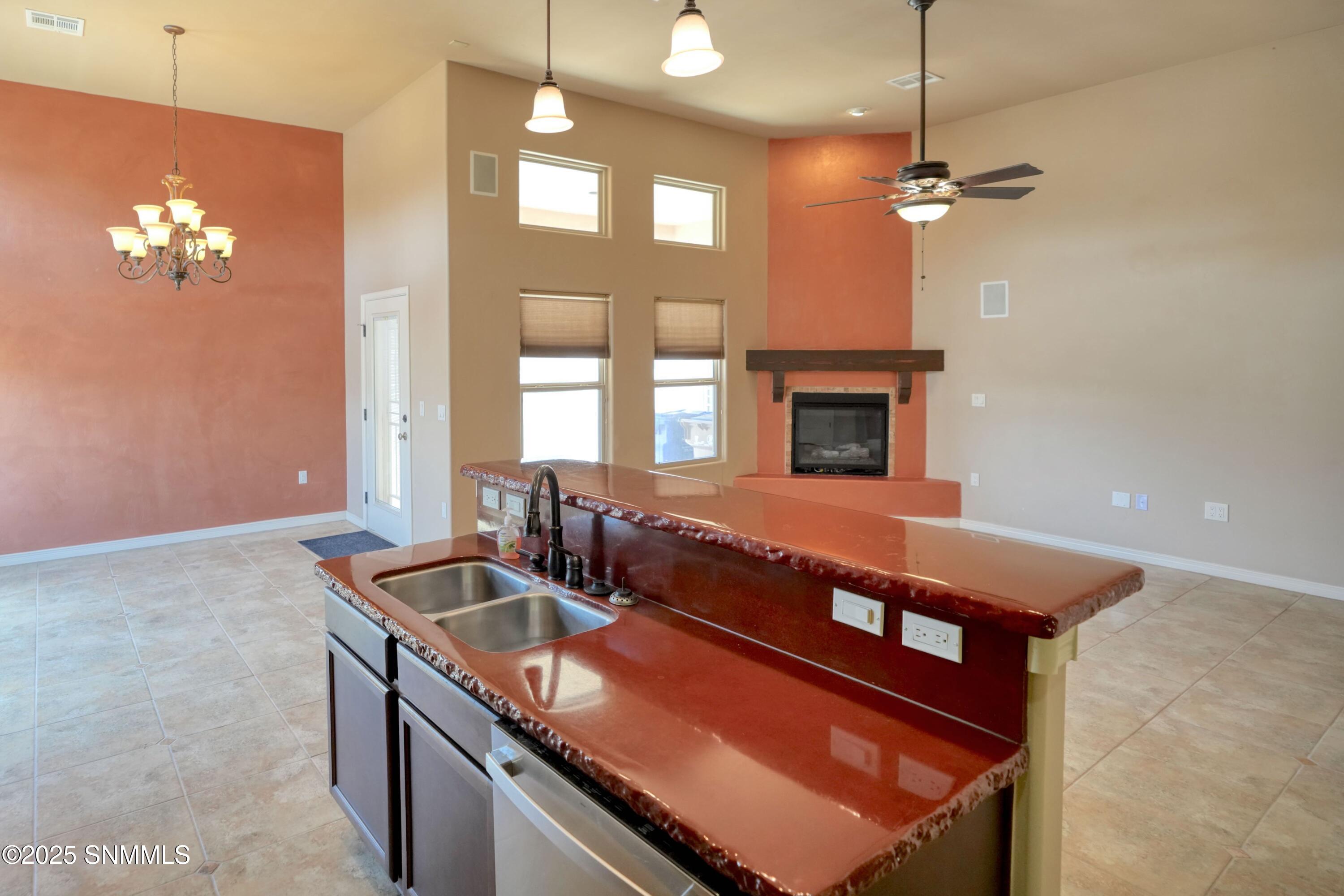 4303 Amarilla Arc Property Photo 10