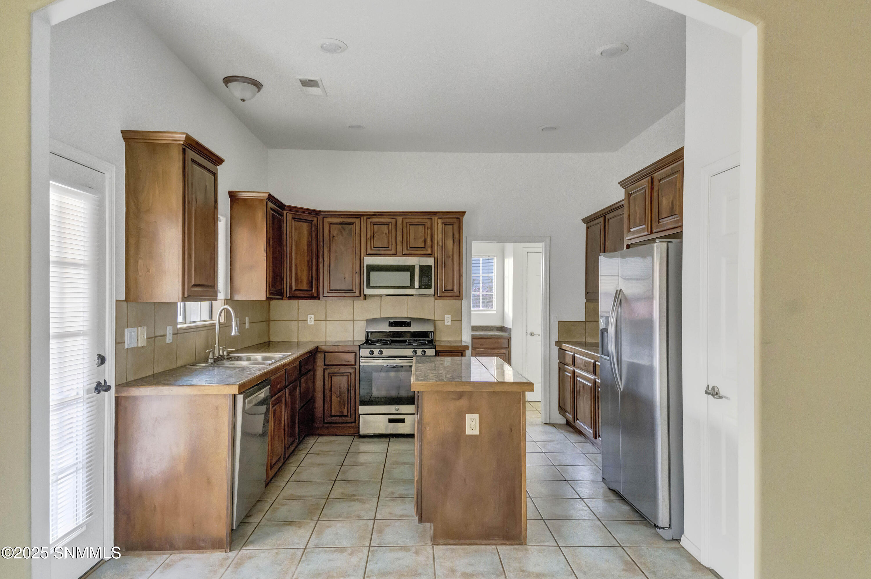 3523 Omaha Court Property Photo 9