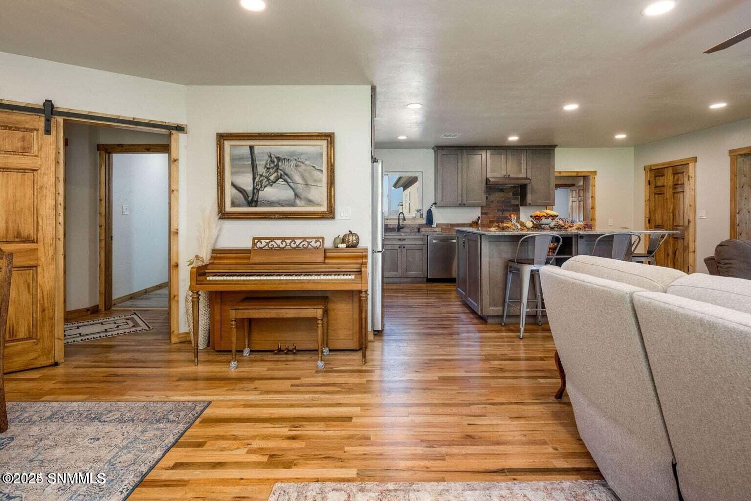 6535 Nm-377 Property Photo 5