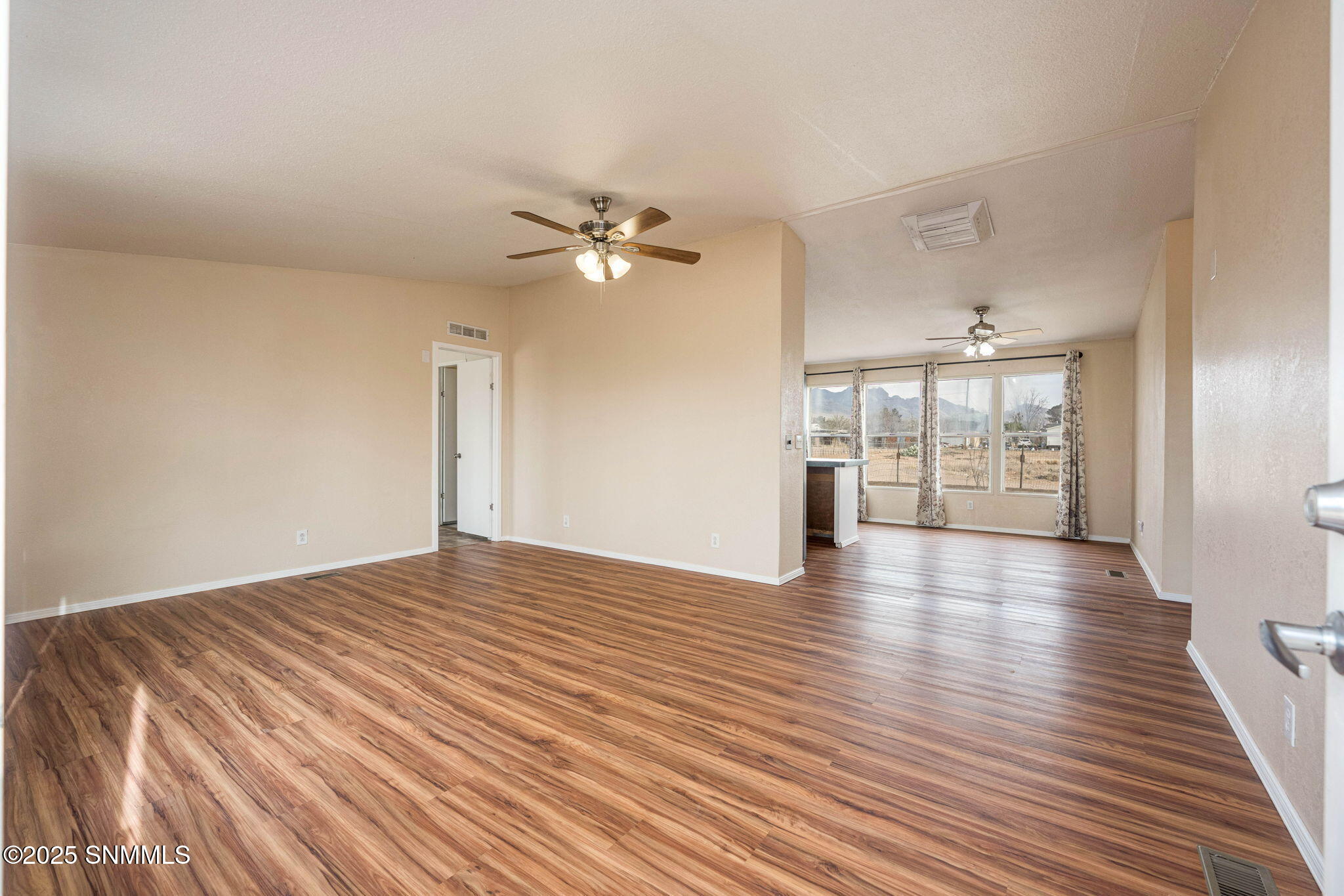 9605 Missile Lane Property Photo 5