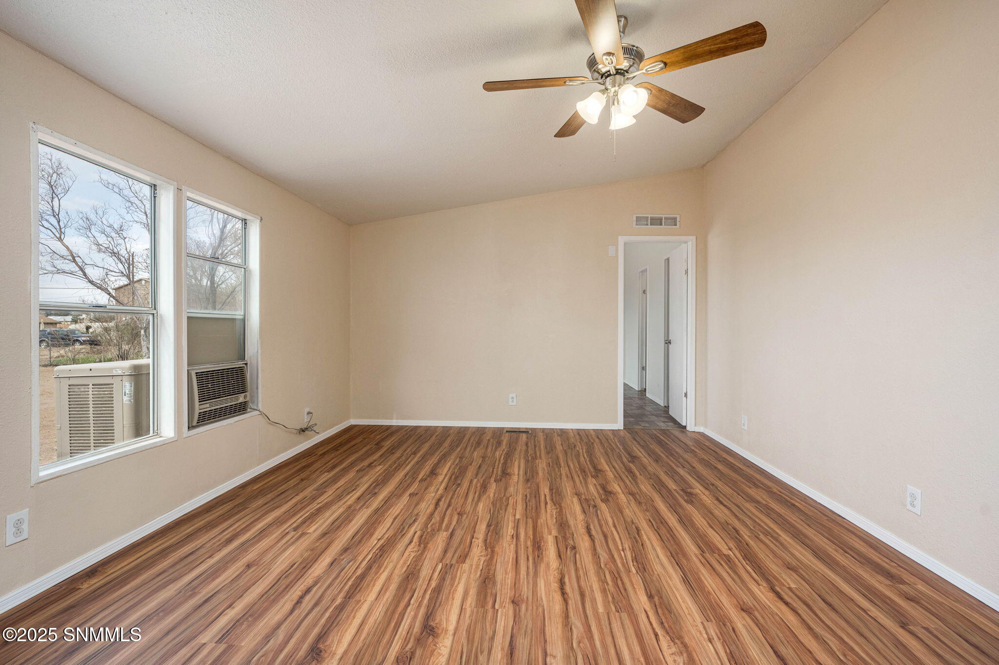9605 Missile Lane Property Photo 7