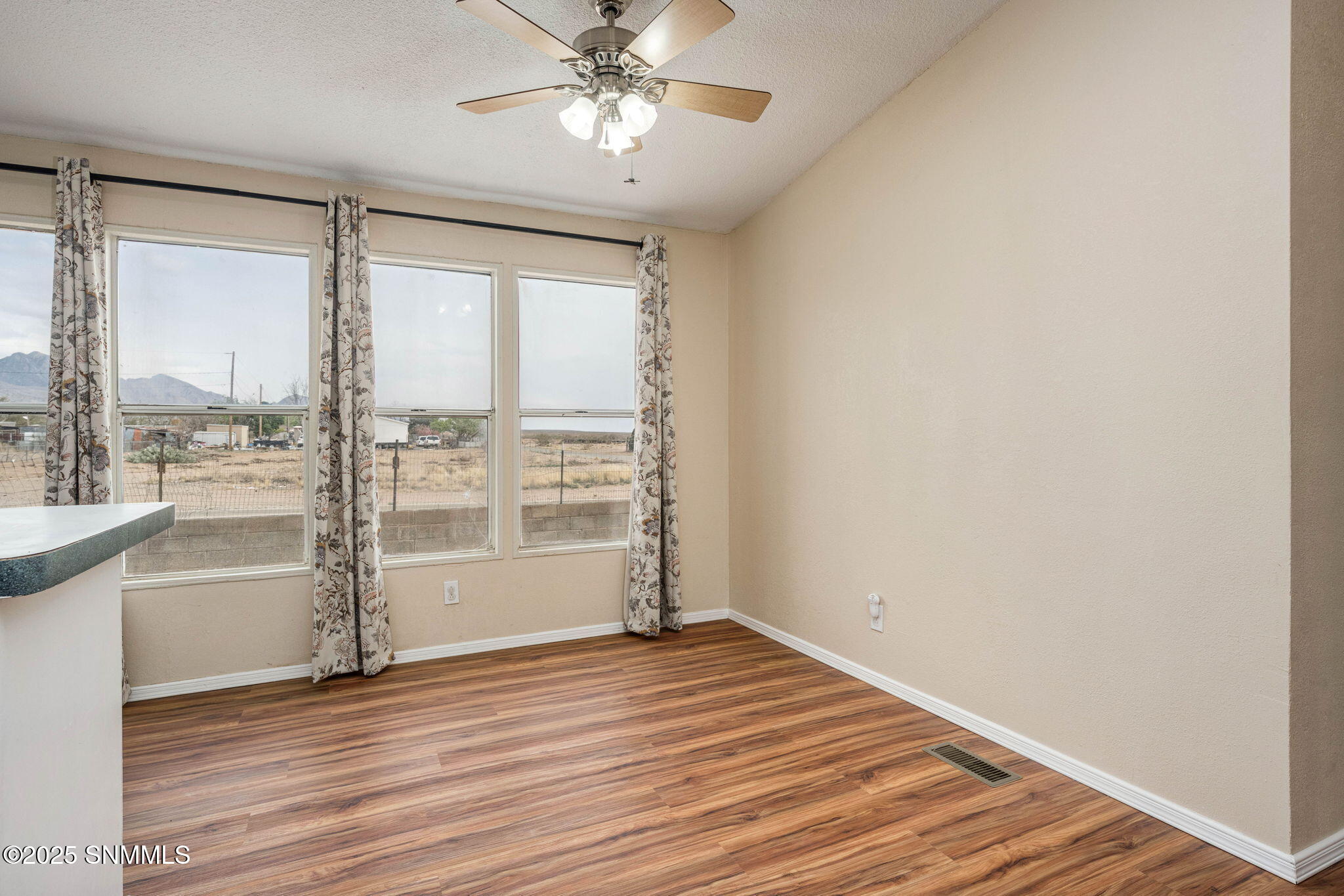 9605 Missile Lane Property Photo 14