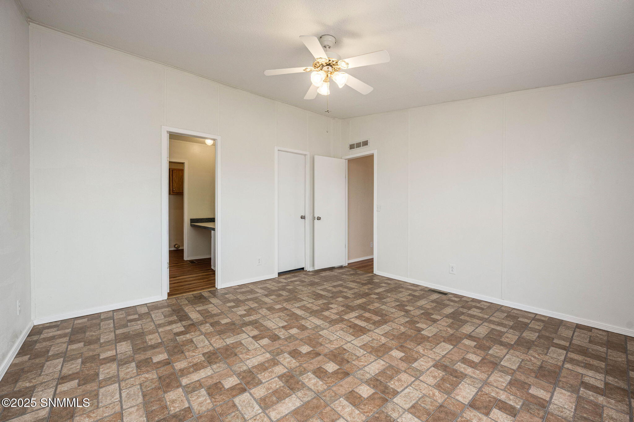 9605 Missile Lane Property Photo 17