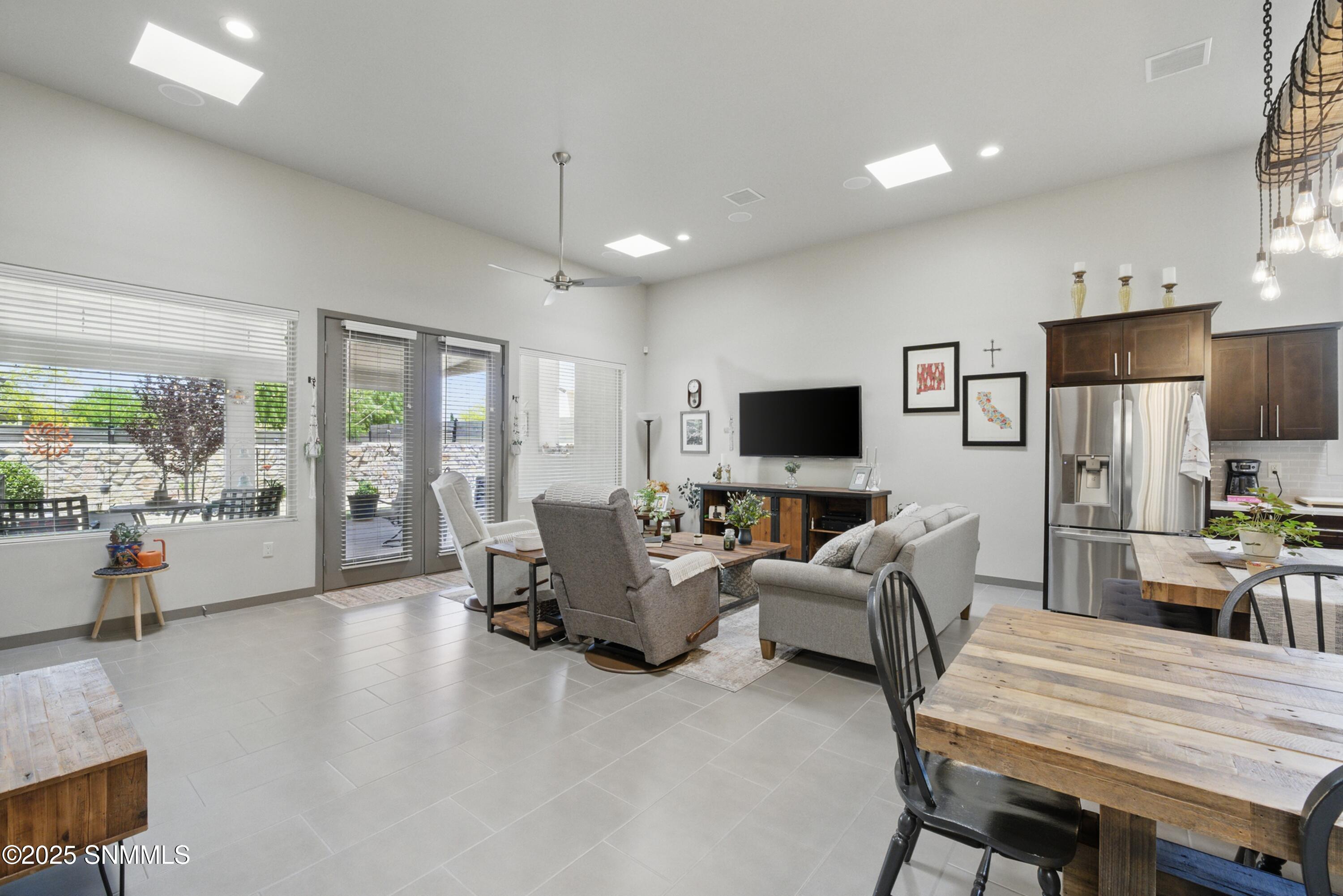 3747 Golden Echo Property Photo 5