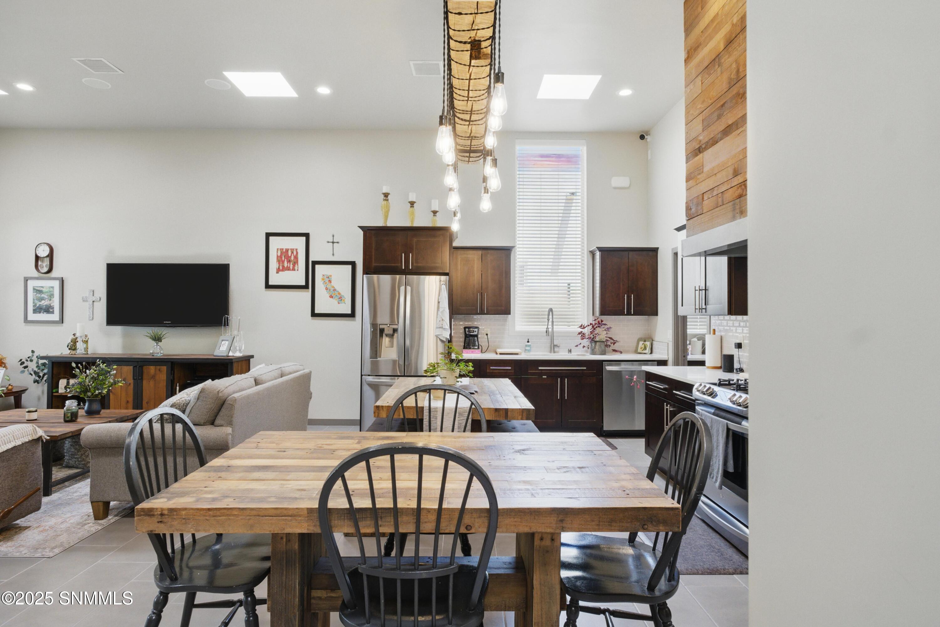 3747 Golden Echo Property Photo 6