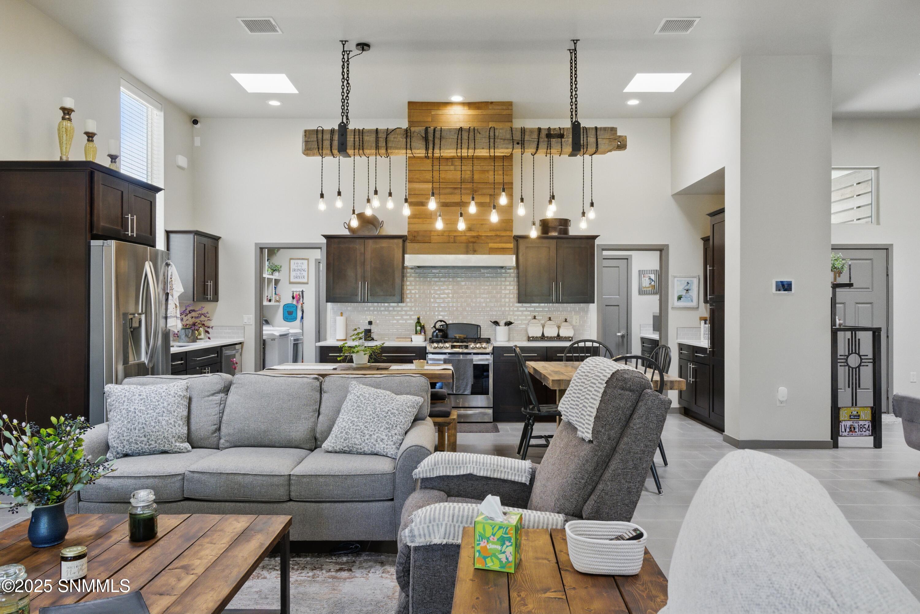 3747 Golden Echo Property Photo 7