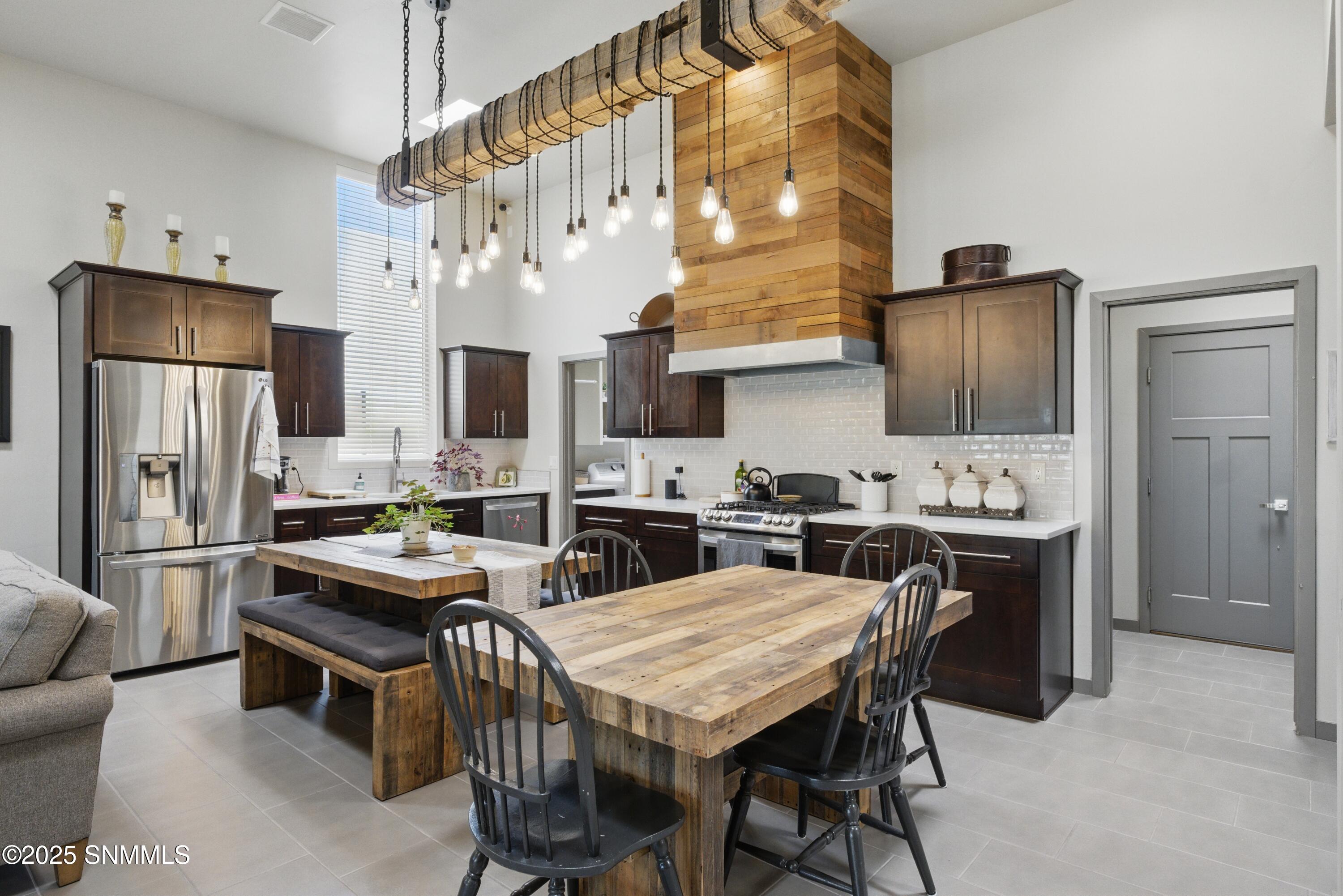 3747 Golden Echo Property Photo 8