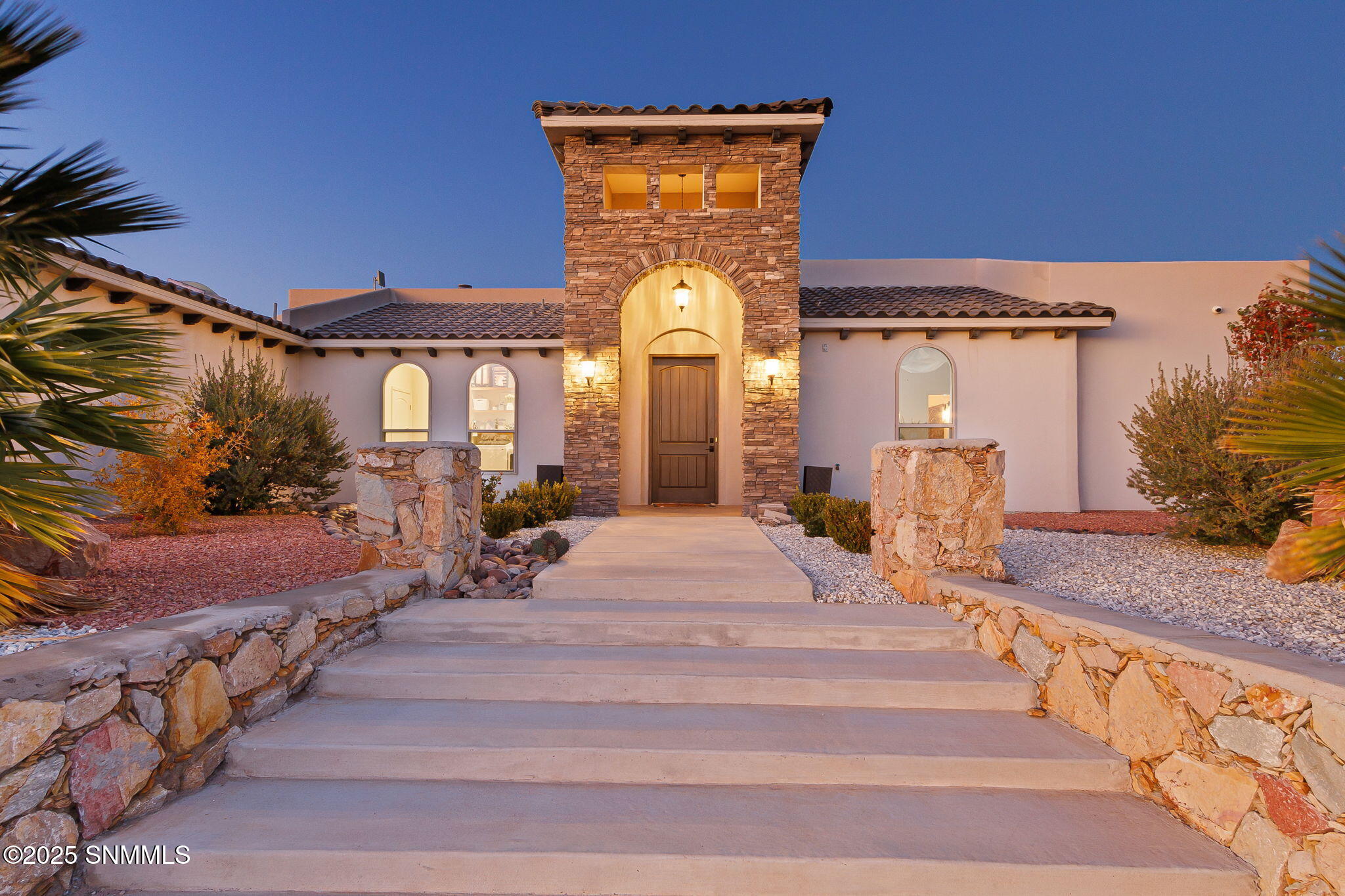 2299 Guamis Property Photo 8