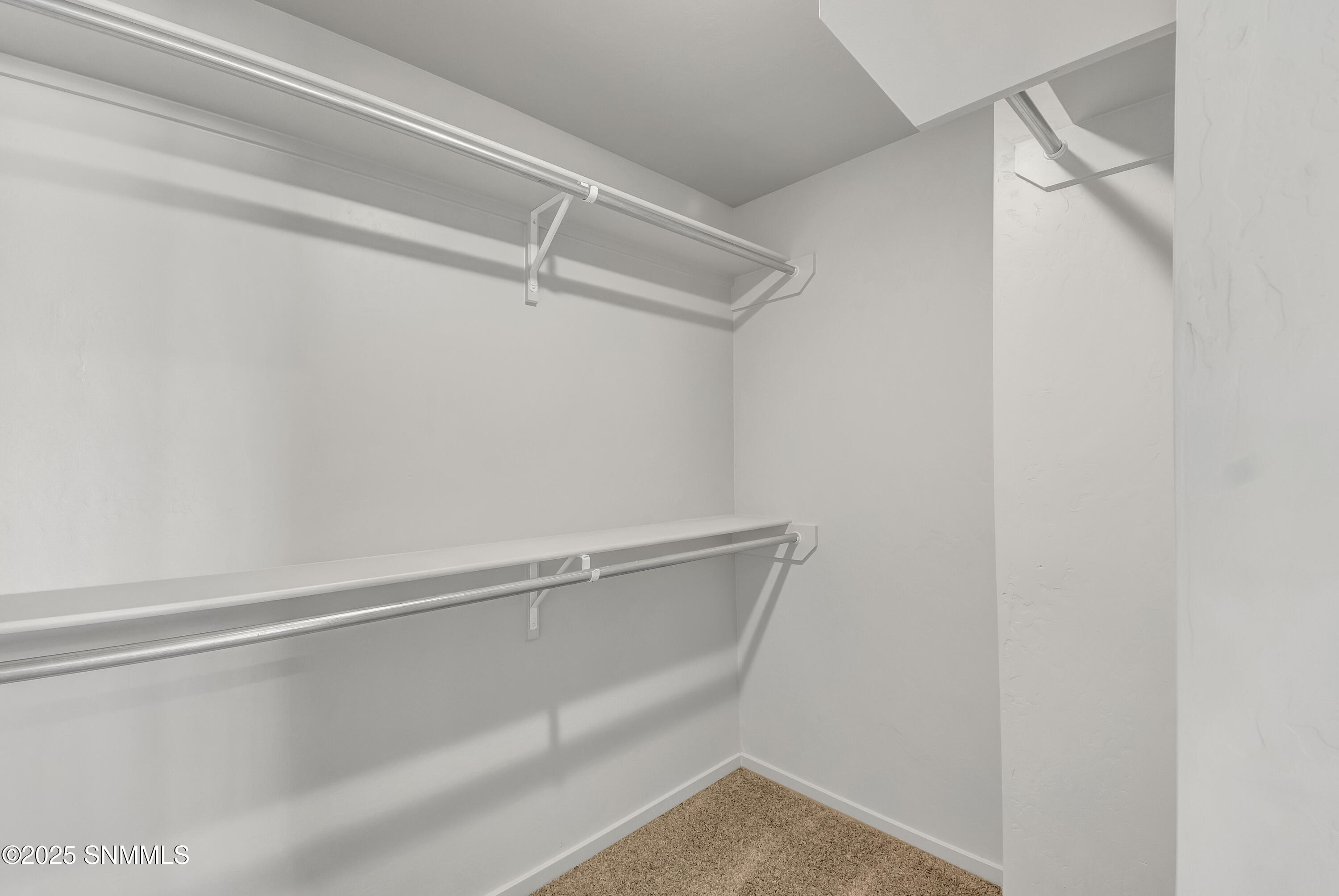 3049 Gladstone Street Property Photo 12