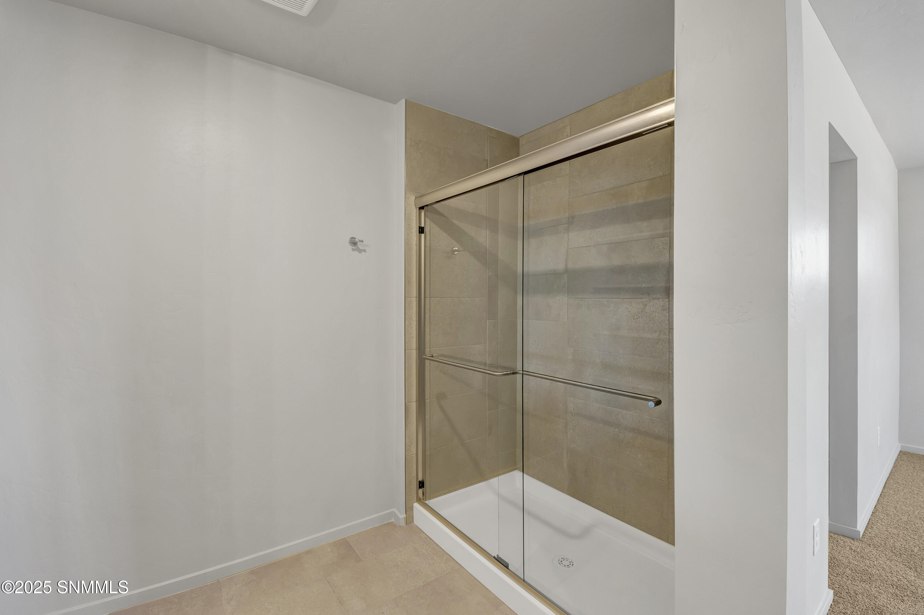 3049 Gladstone Street Property Photo 14