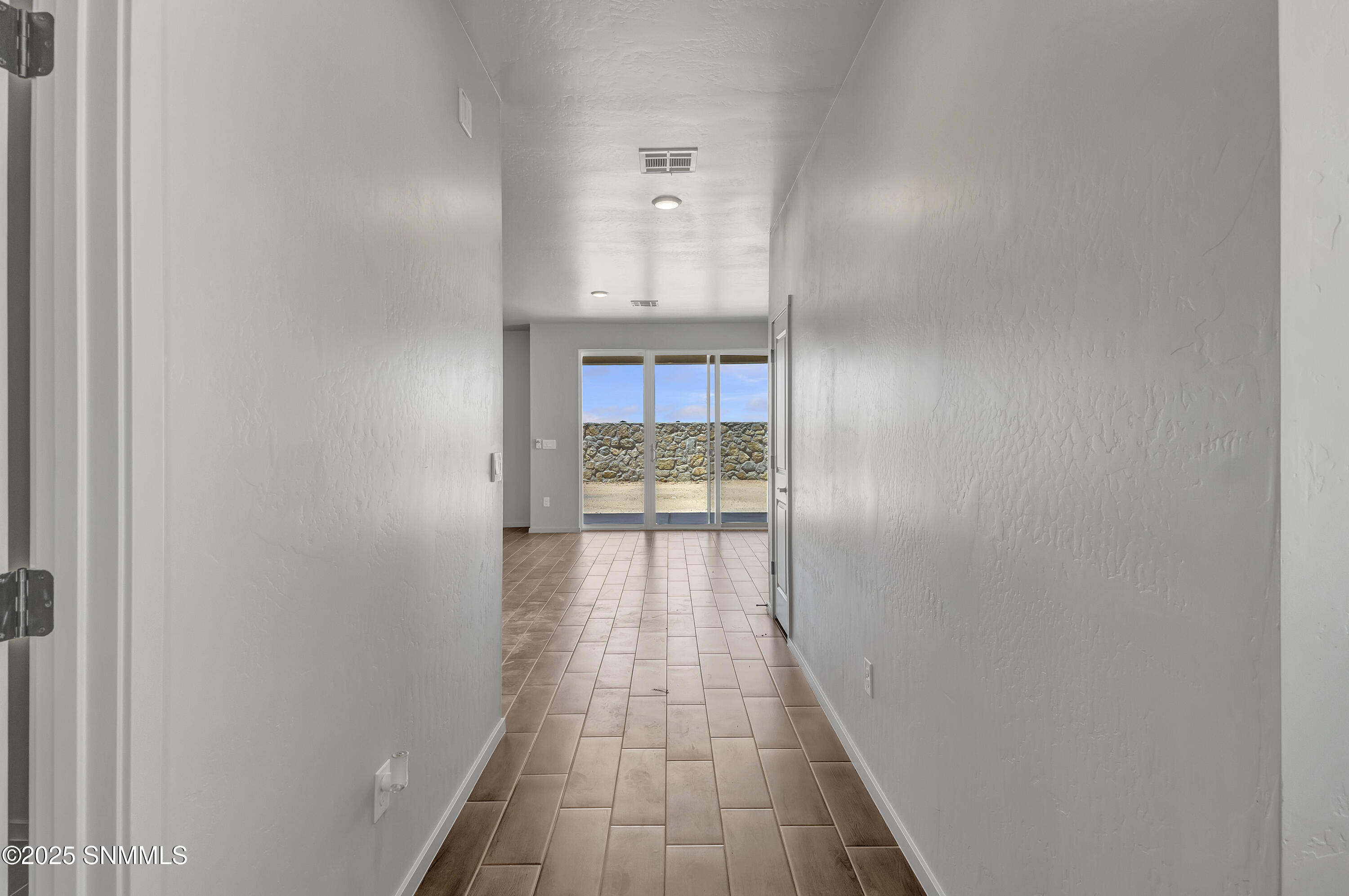 3055 Gladstone Street Property Photo 4