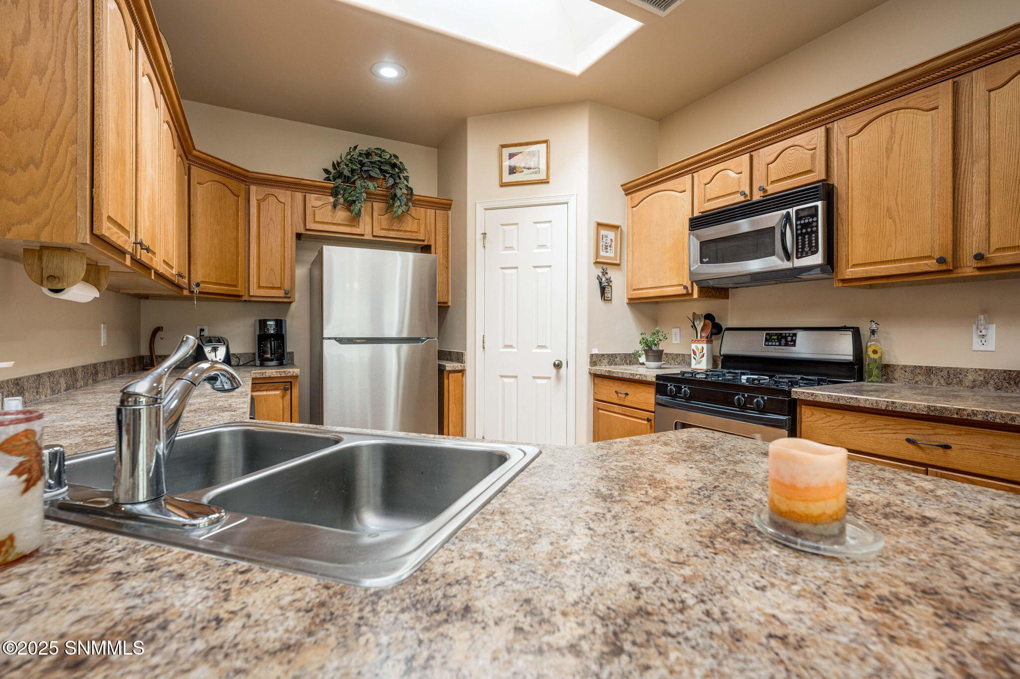 1155 Castile Court Property Photo 14
