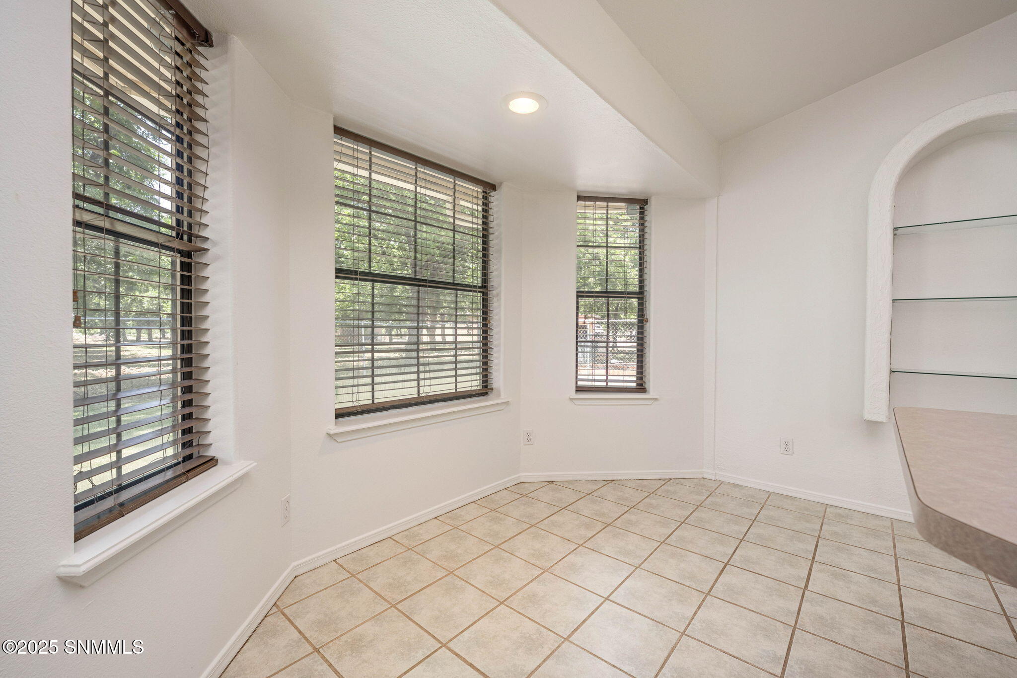 1810 S Fairacres Road Property Photo 11