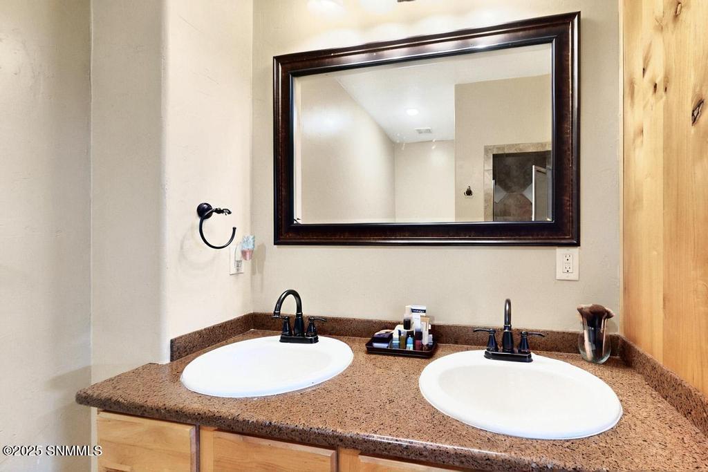 272 Wall Avenue Property Photo 29