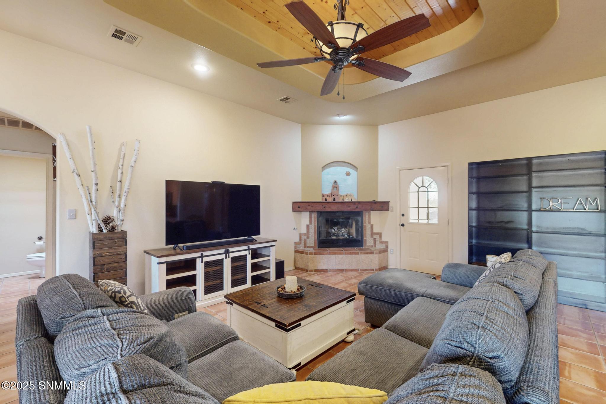 4251 Superstition Drive Property Photo 6