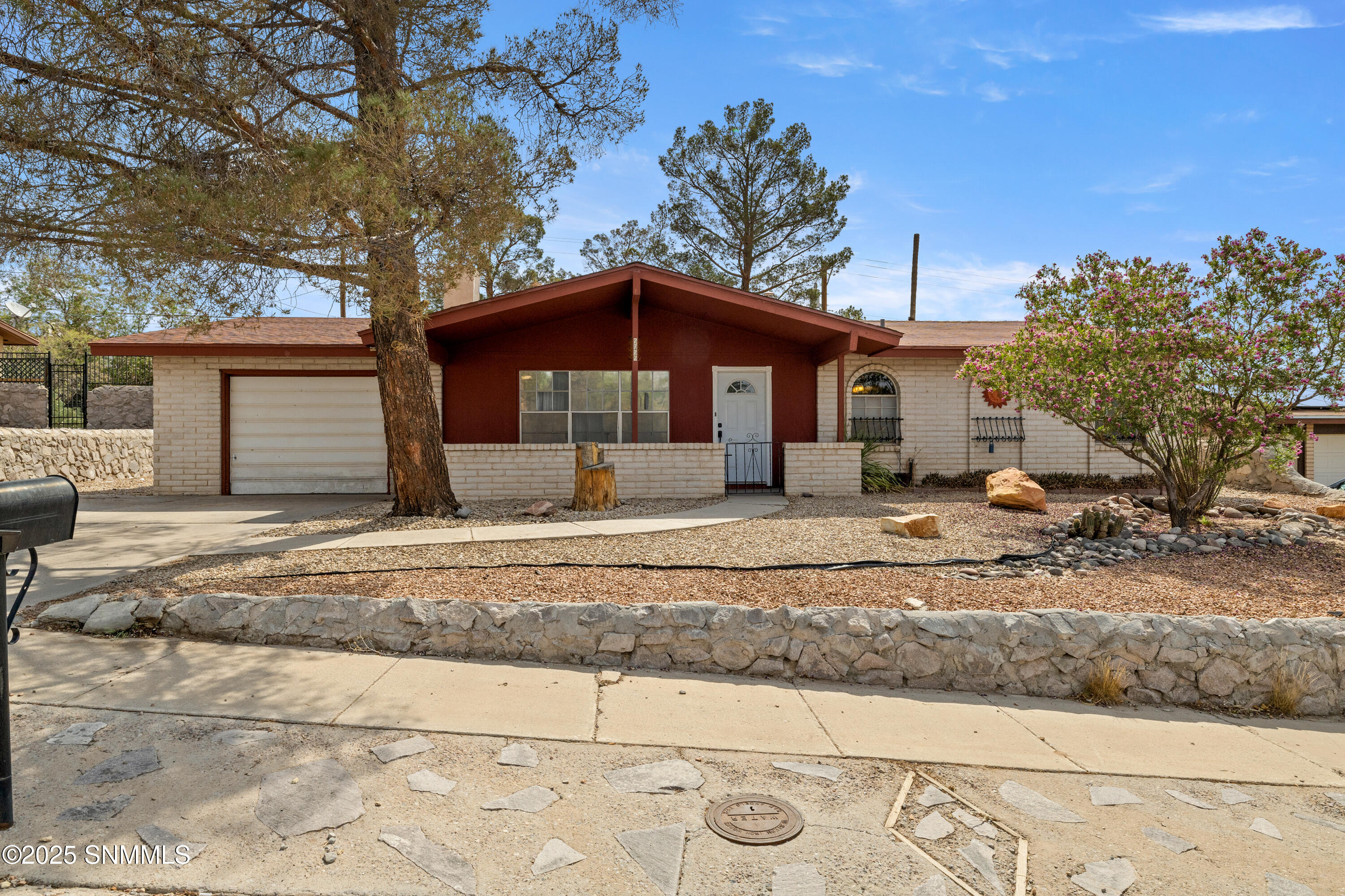 2722 Crestview Drive
