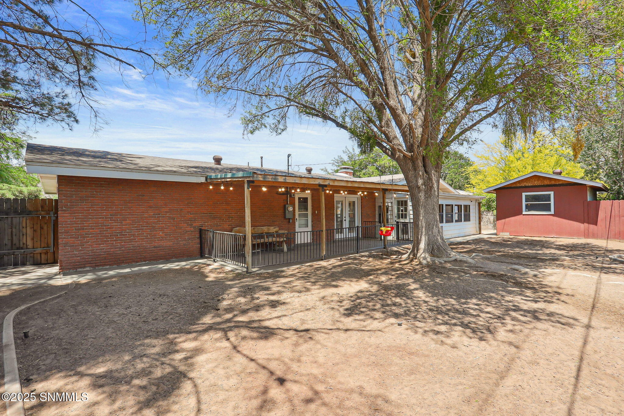 2270 Rosedale Drive Property Photo 2