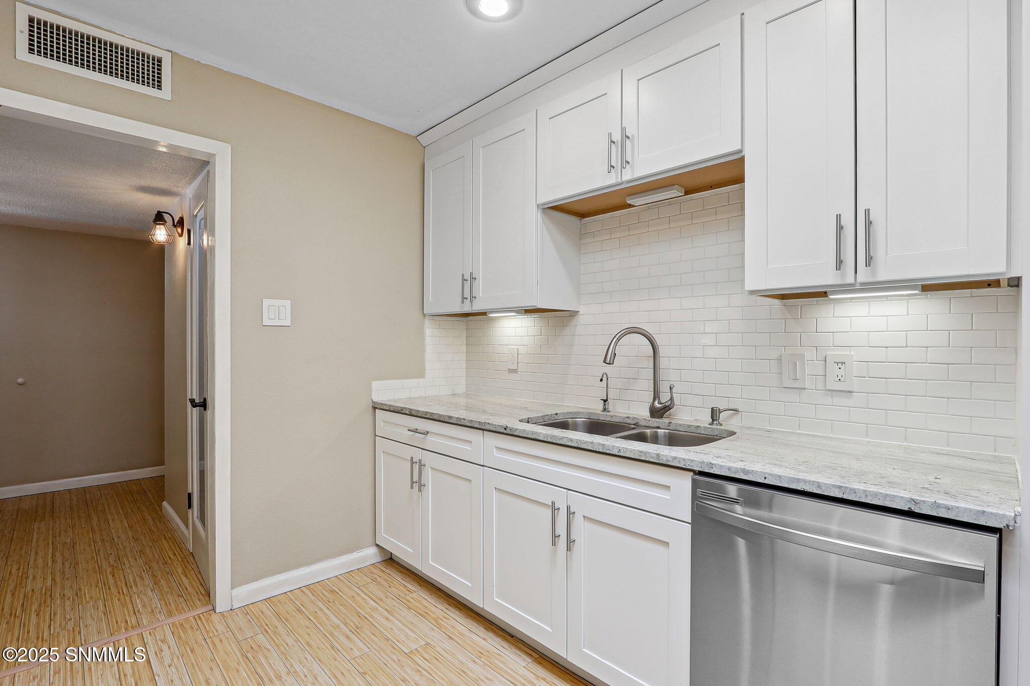 2270 Rosedale Drive Property Photo 4