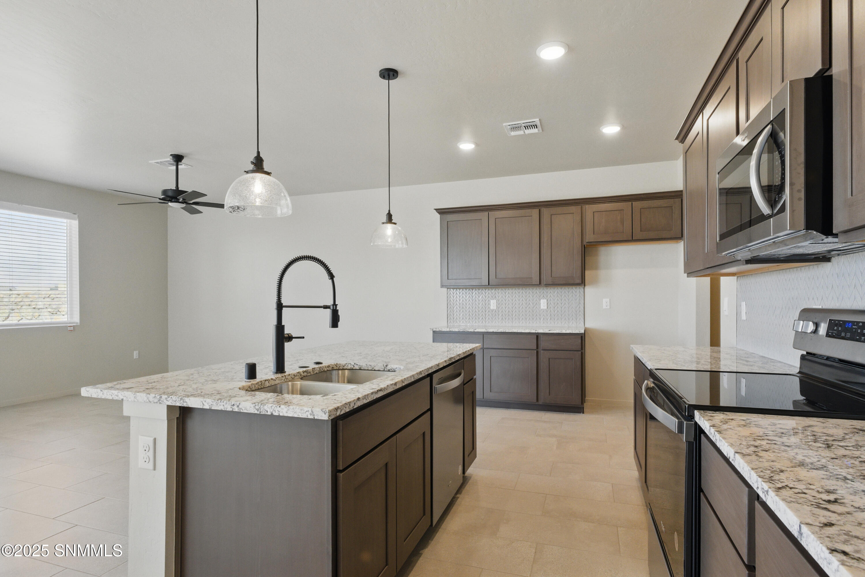6118 San Xavier Street Property Photo 1
