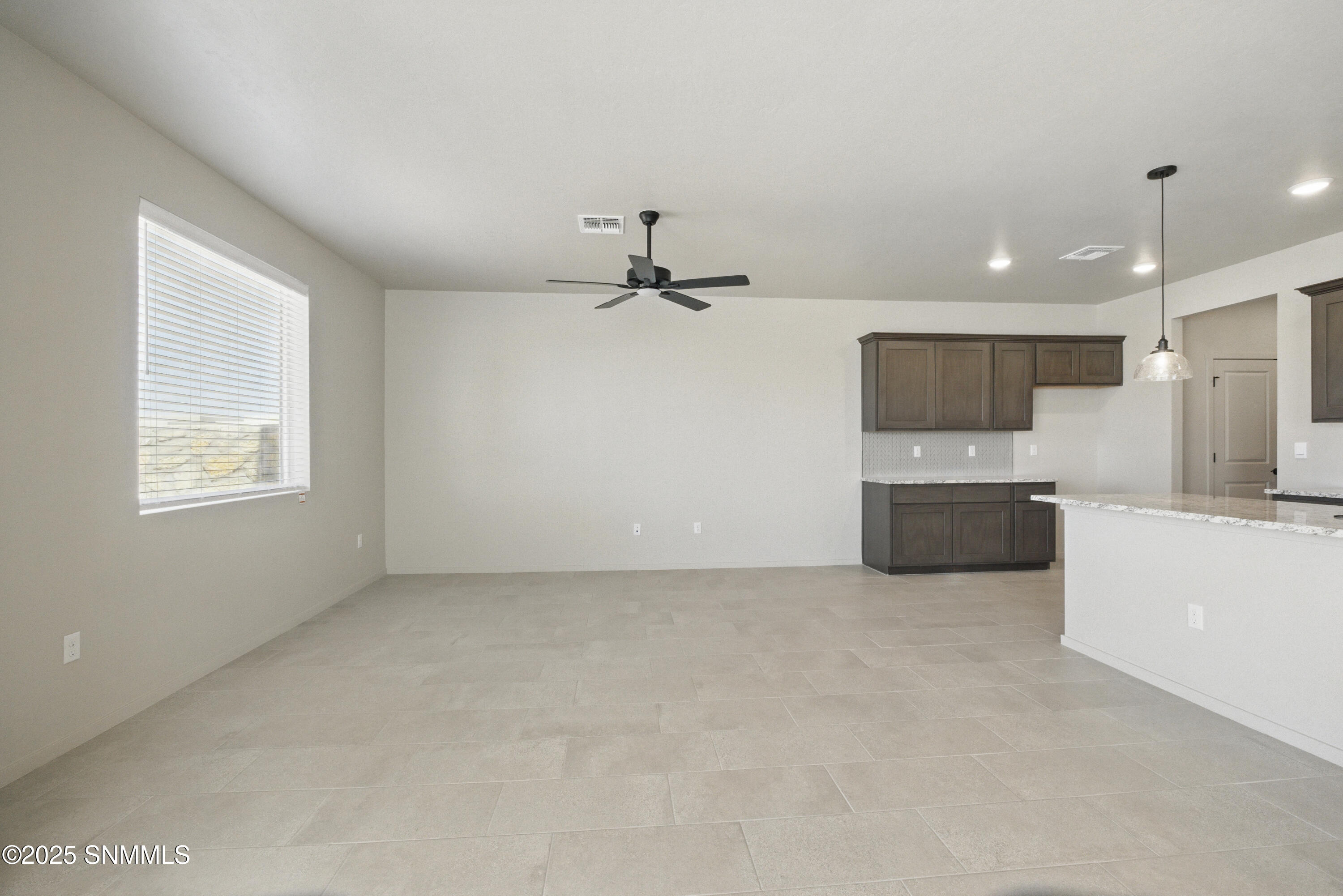 6118 San Xavier Street Property Photo 5