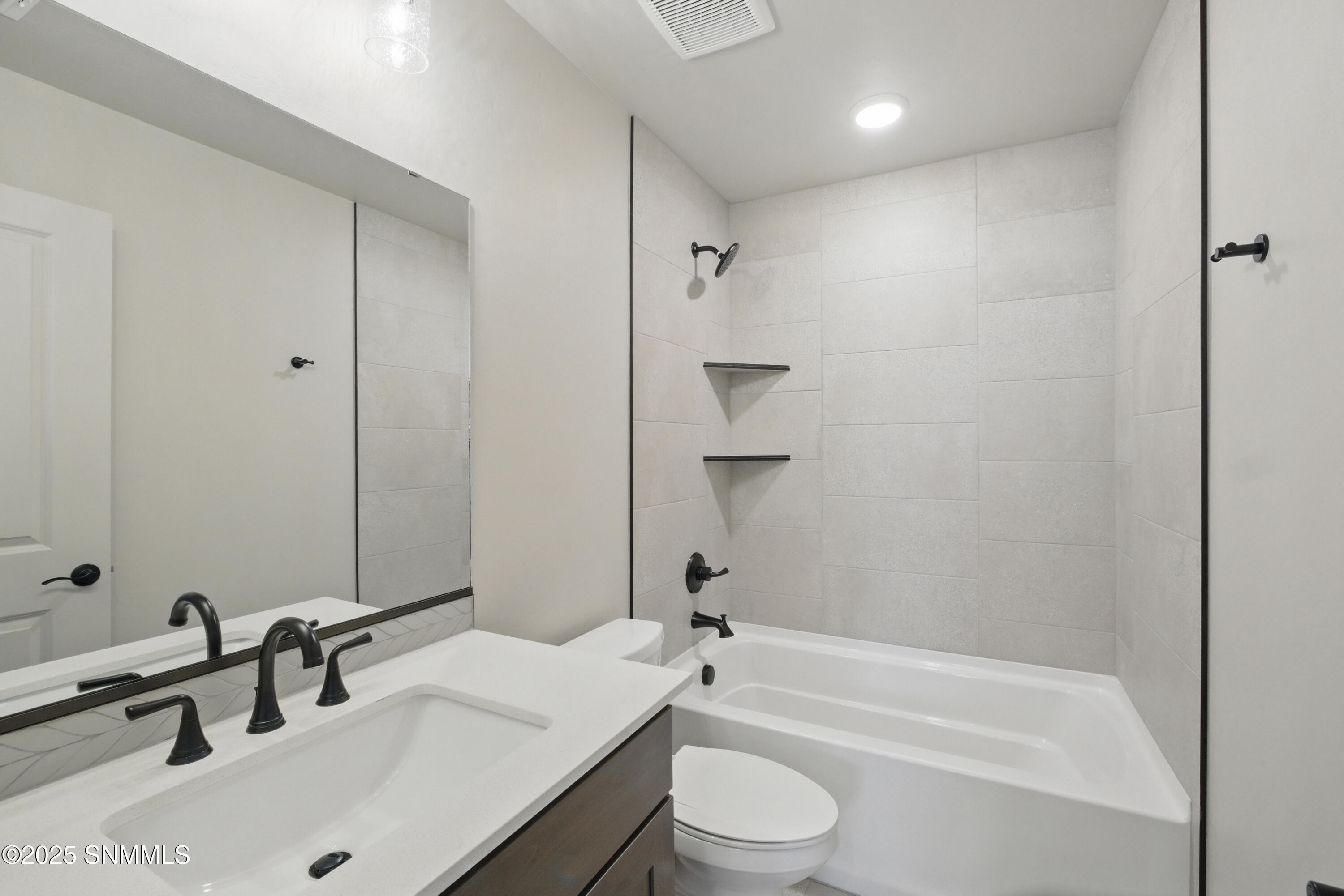 6118 San Xavier Street Property Photo 10