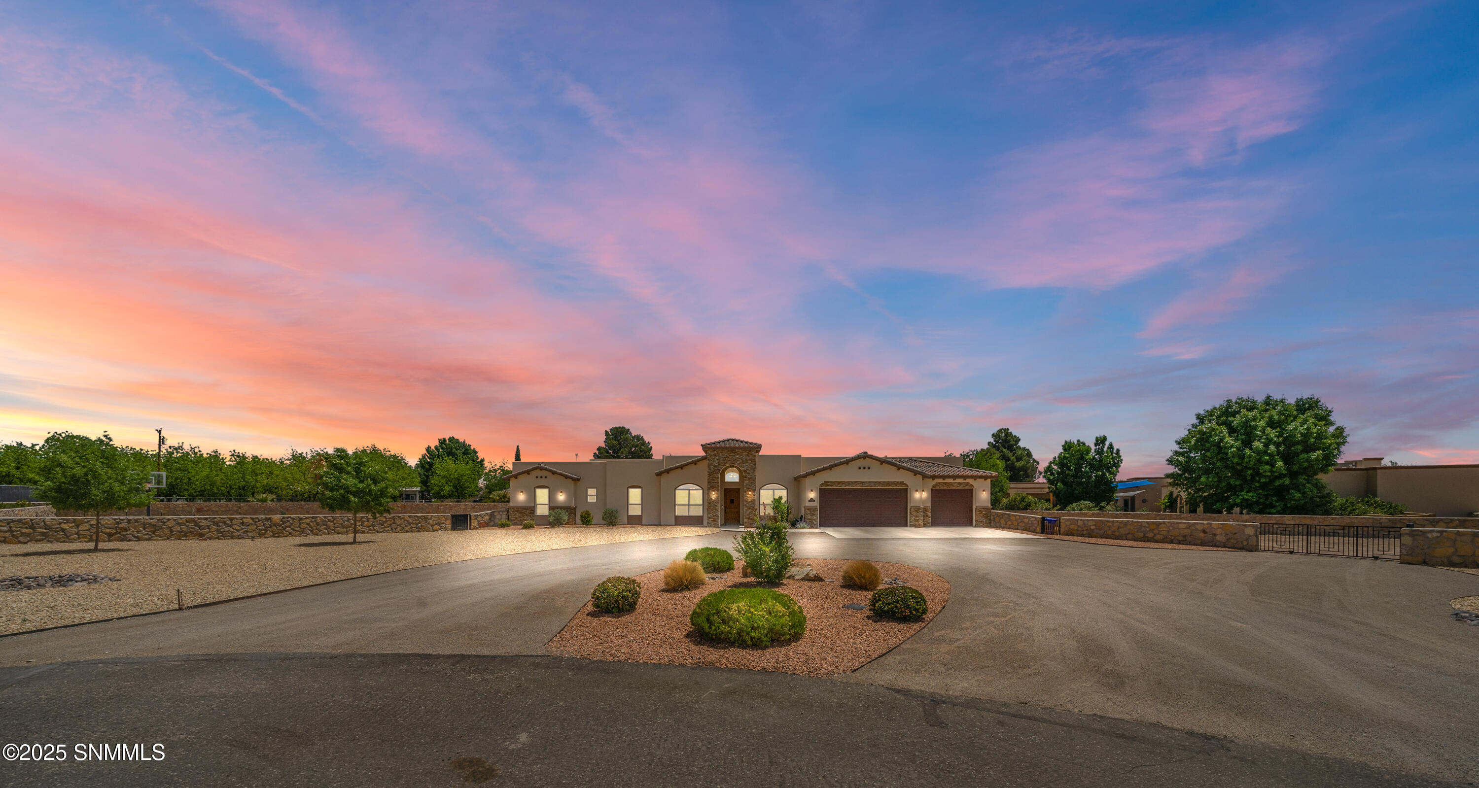 1125 Cactus Wren Court Property Photo 3