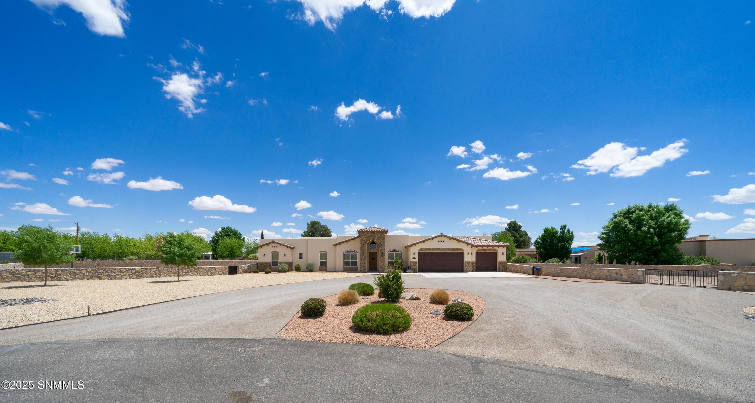 1125 Cactus Wren Court Property Photo 4