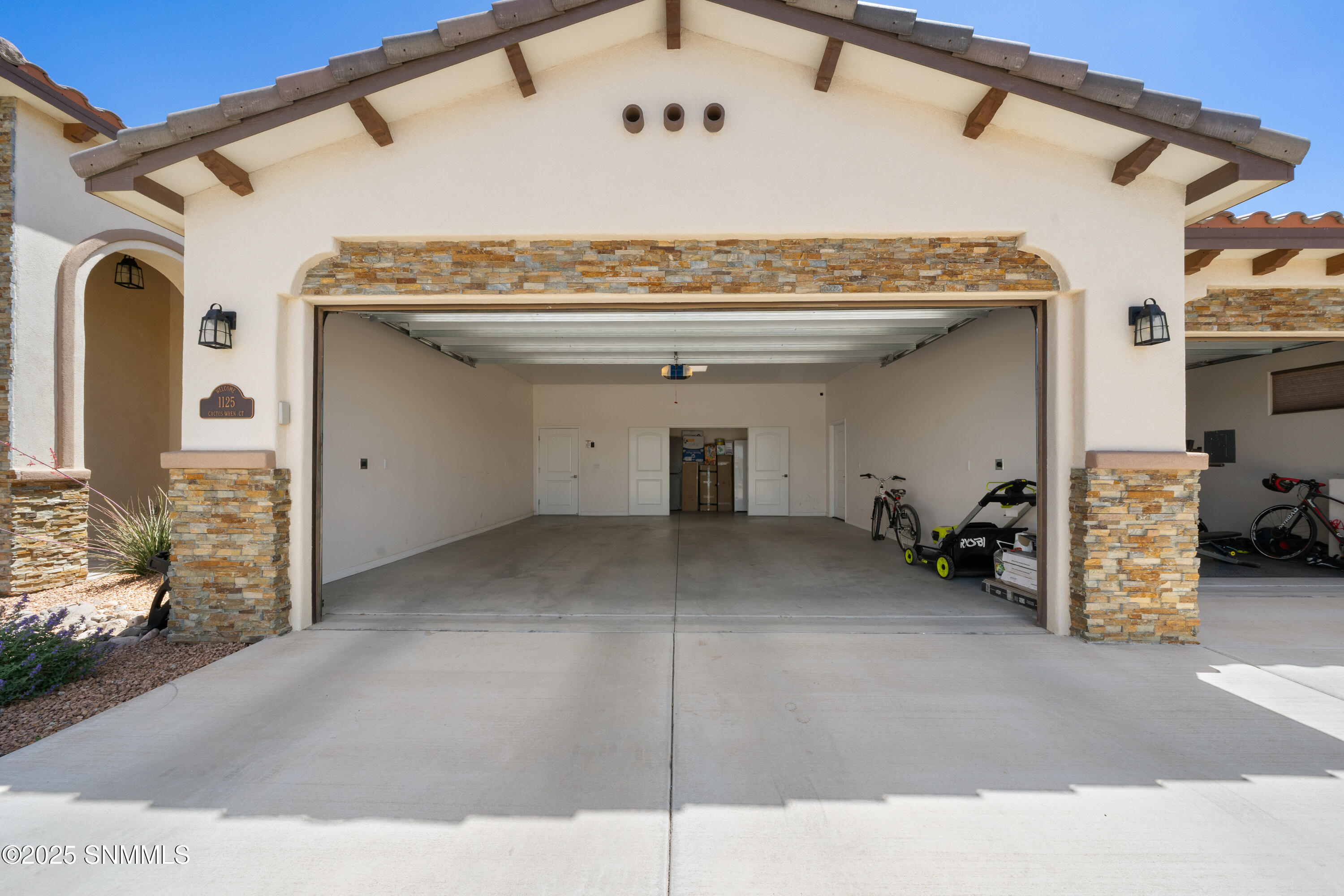 1125 Cactus Wren Court Property Photo 6