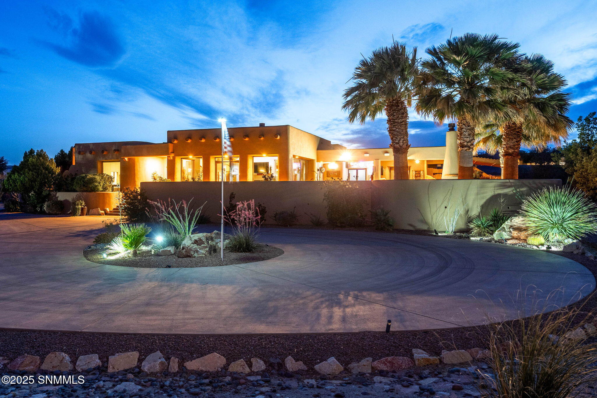 8095 Renoir Loop Property Photo 4