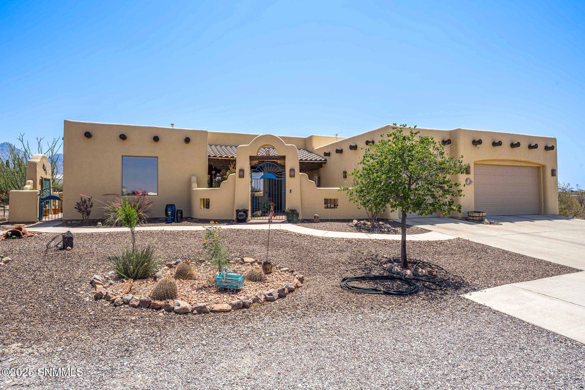 4035 Red Yucca Court Property Photo 1