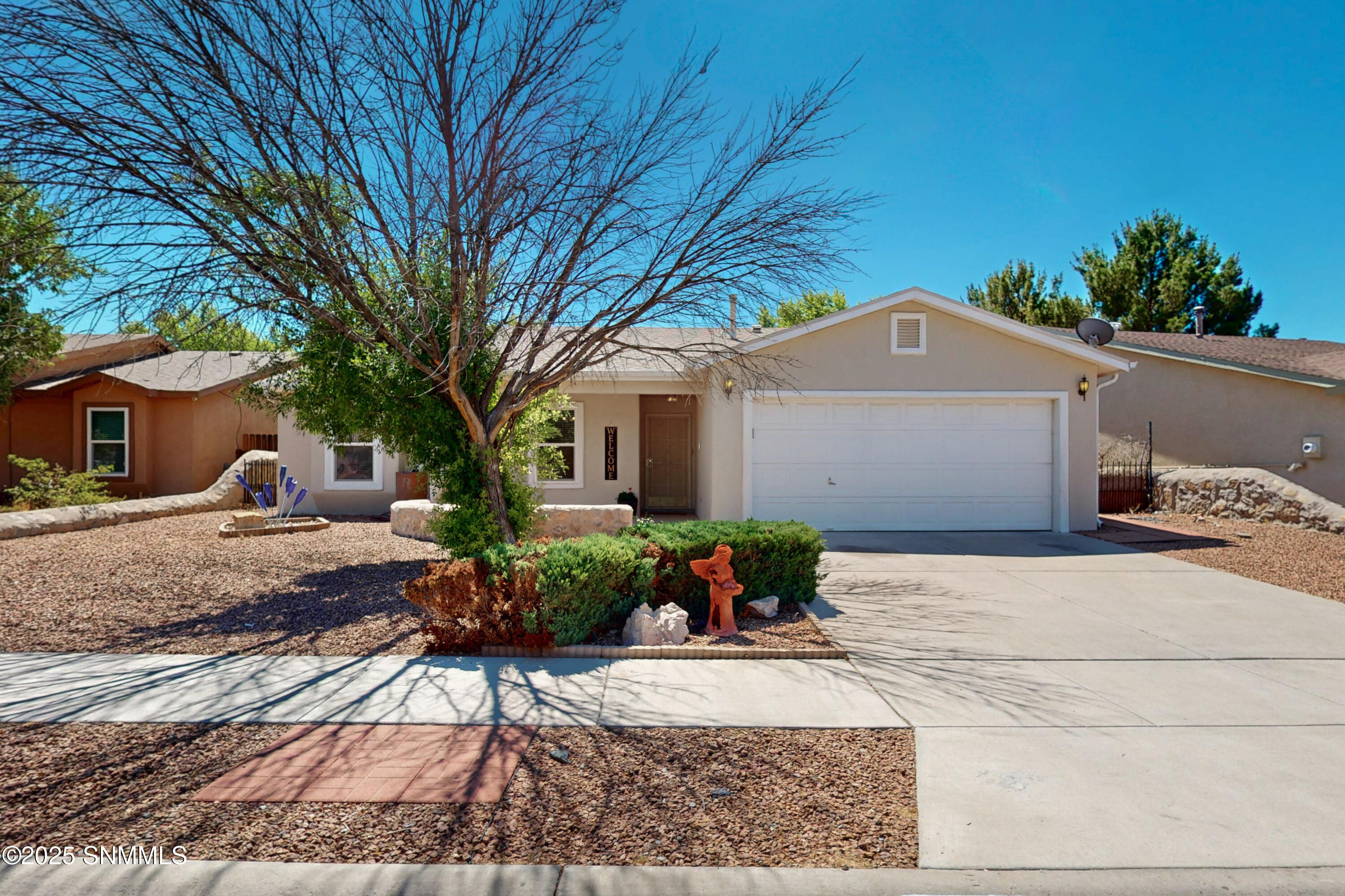 5008 Arena Drive Property Photo 1