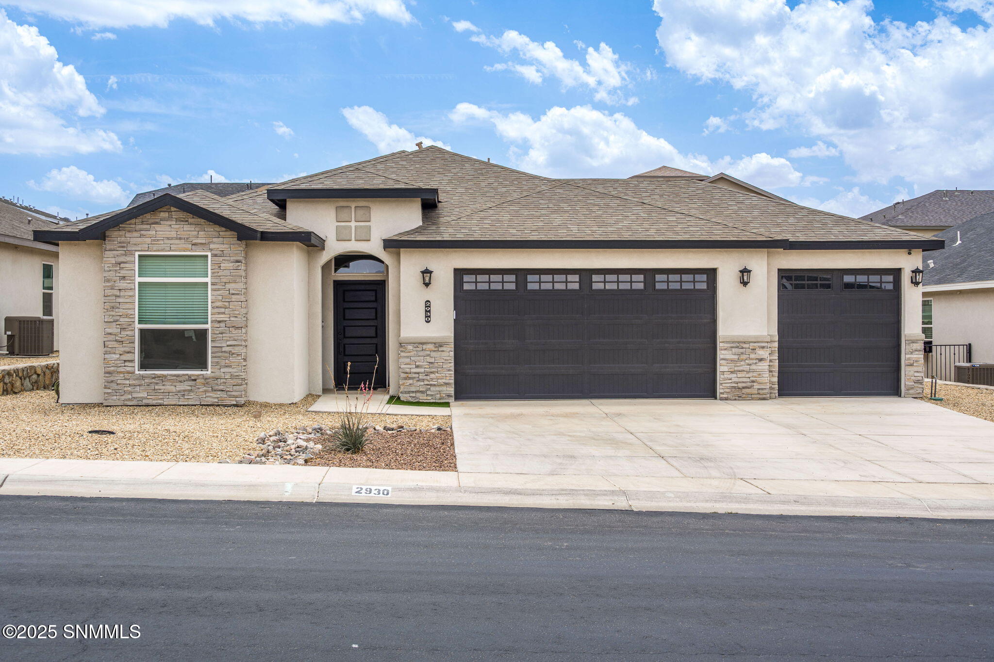 2930 Marvin Gardens Avenue Property Photo 1